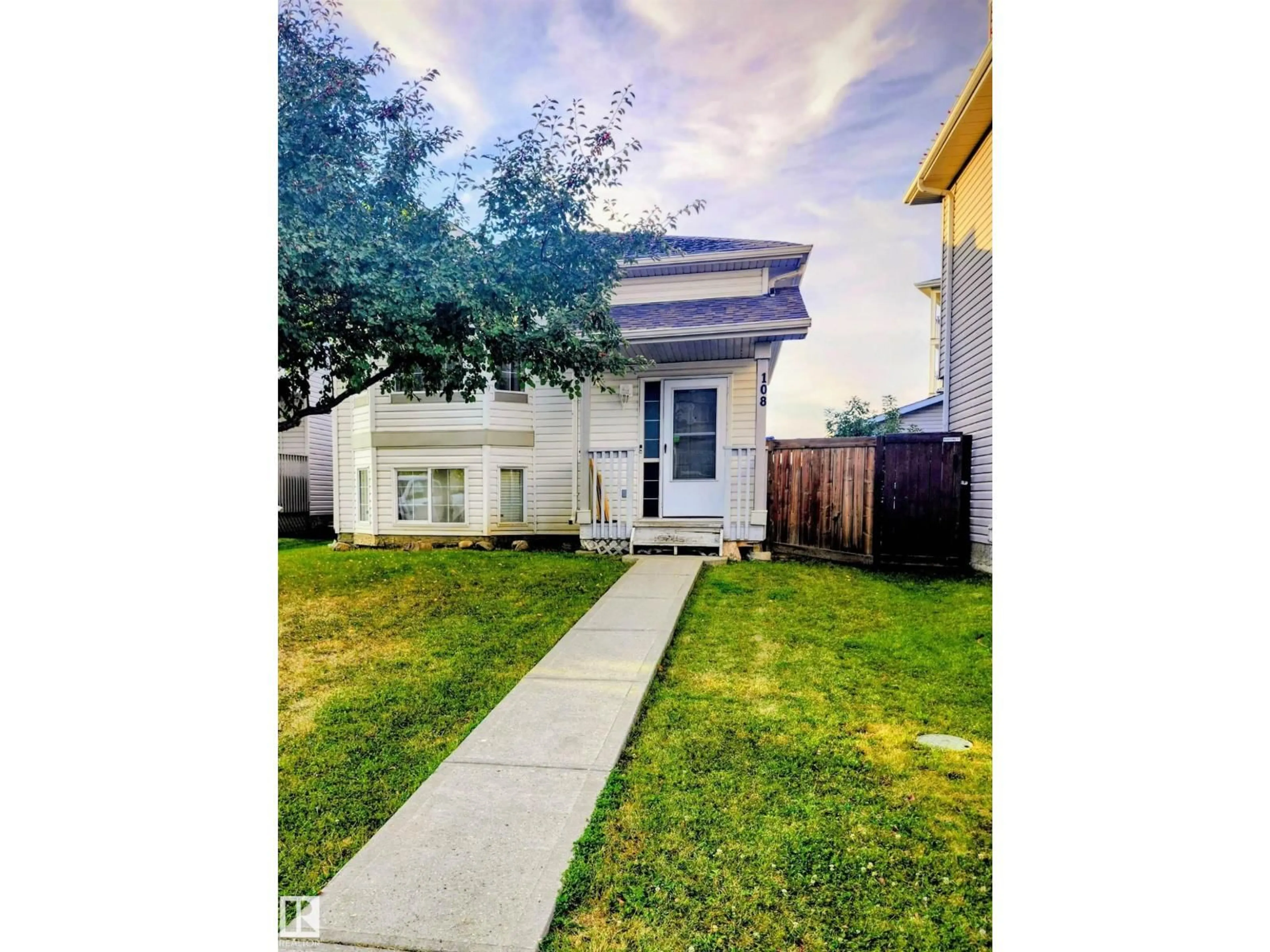 A pic from outside/outdoor area/front of a property/back of a property/a pic from drone, street for 108 BROOKVIEW WY, Stony Plain Alberta T7Z2X6