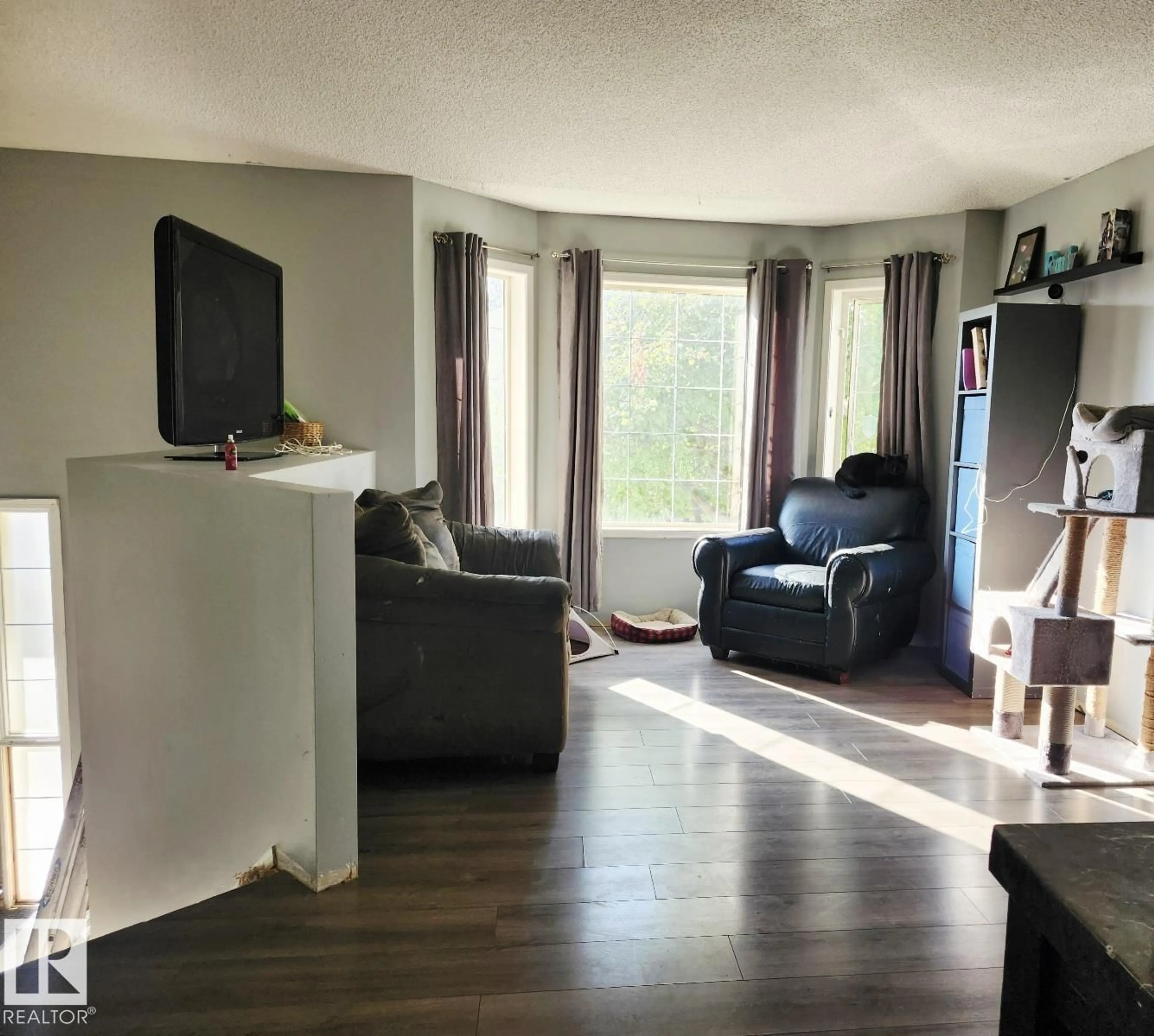 Living room with furniture, unknown for 108 BROOKVIEW WY, Stony Plain Alberta T7Z2X6