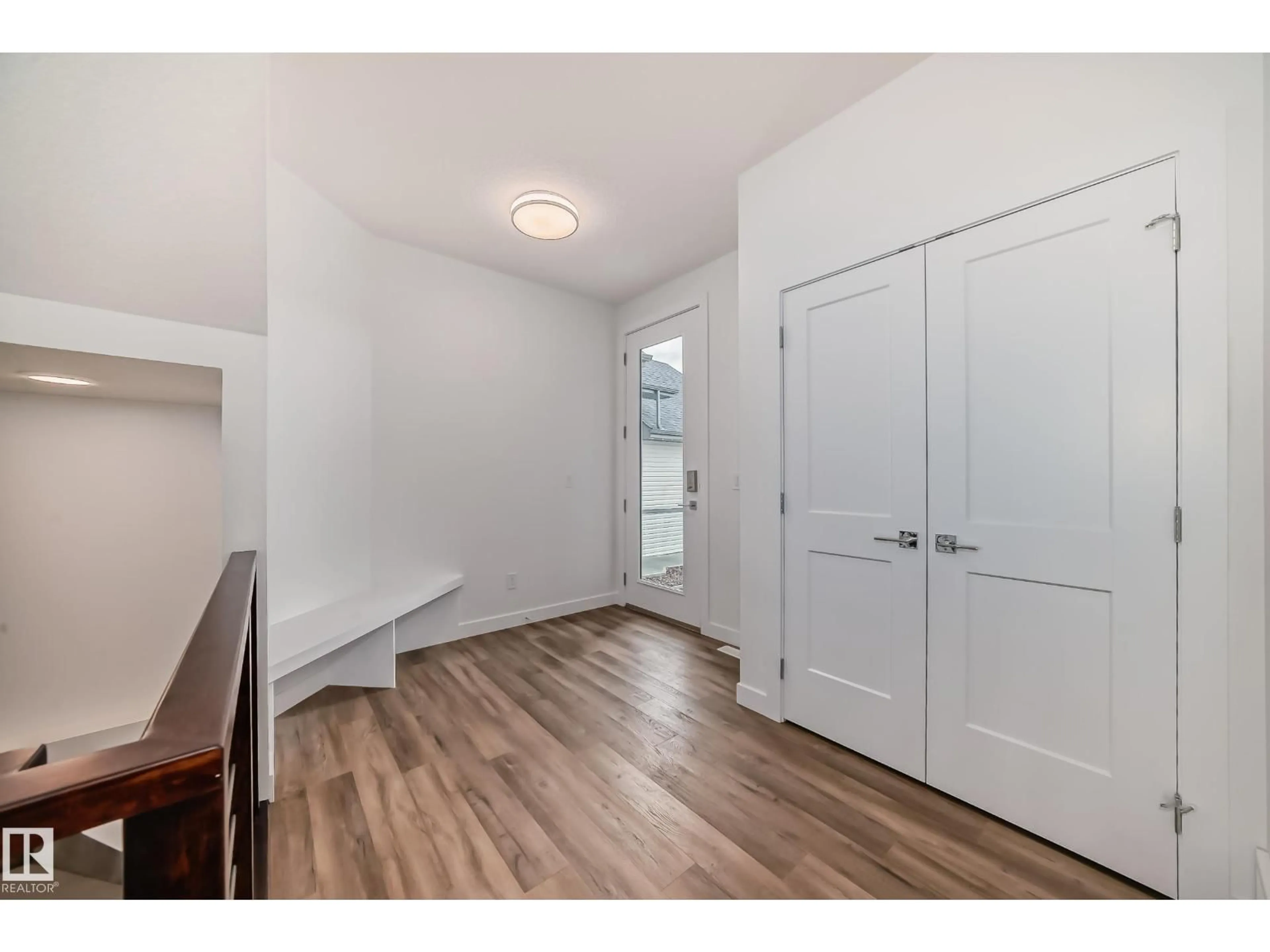 Indoor entryway for 10226 92A AV, Morinville Alberta T8R2R4