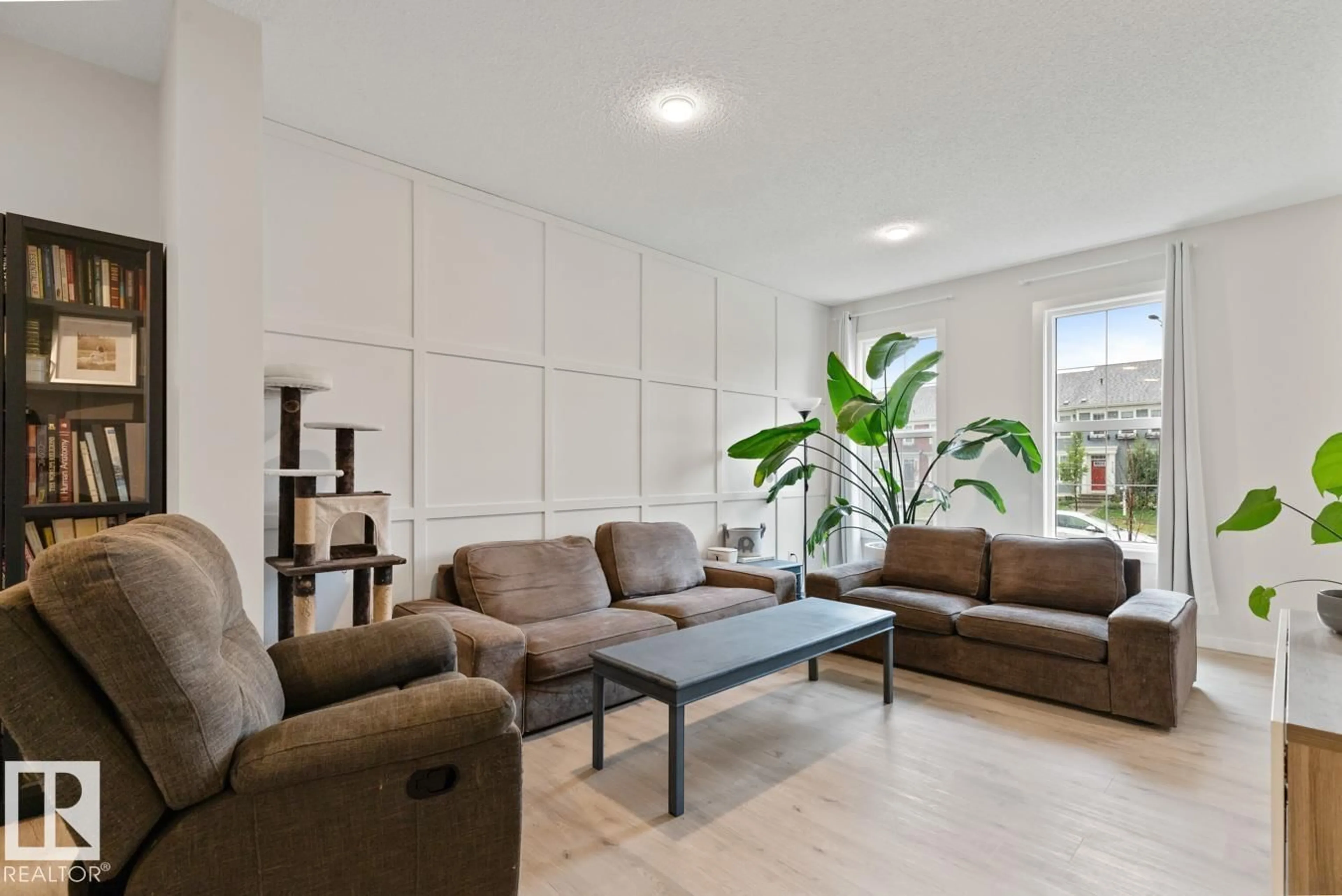 Living room with furniture, unknown for 2147 MAPLE RD, Edmonton Alberta T6T2L6