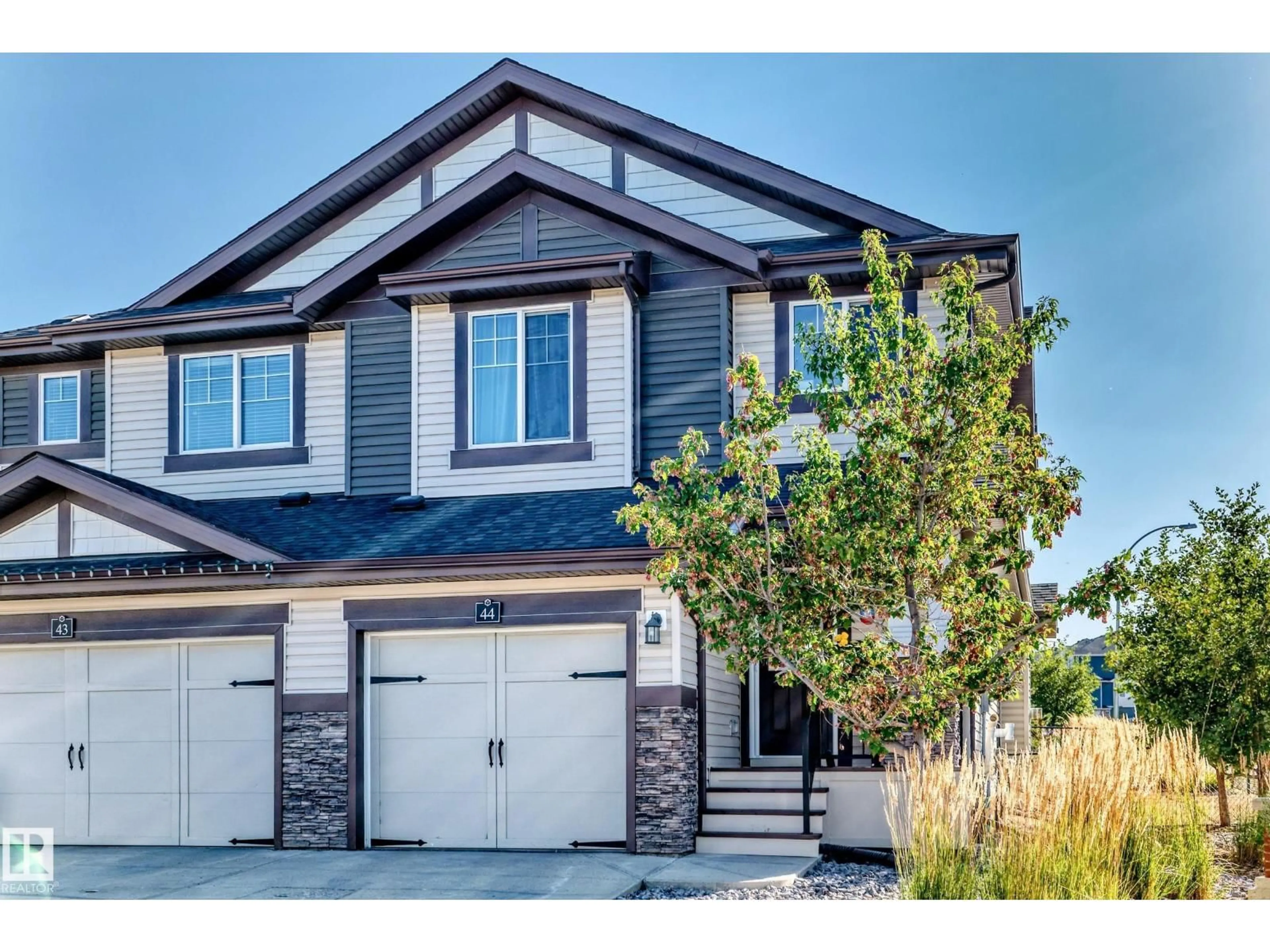 Home with vinyl exterior material, street for 44 21 AUGUSTINE CR, Sherwood Park Alberta T8H0X4