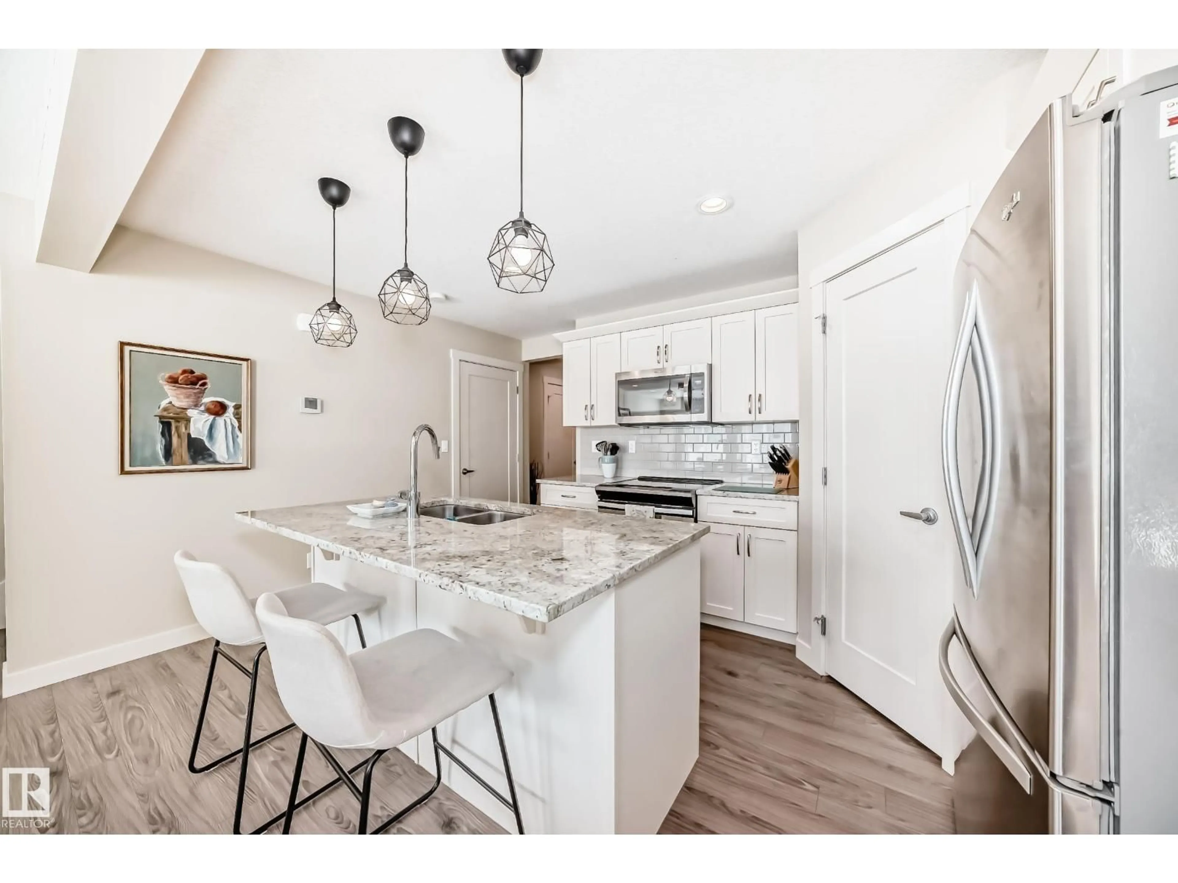 Open concept kitchen, ceramic/tile floor for 44 21 AUGUSTINE CR, Sherwood Park Alberta T8H0X4