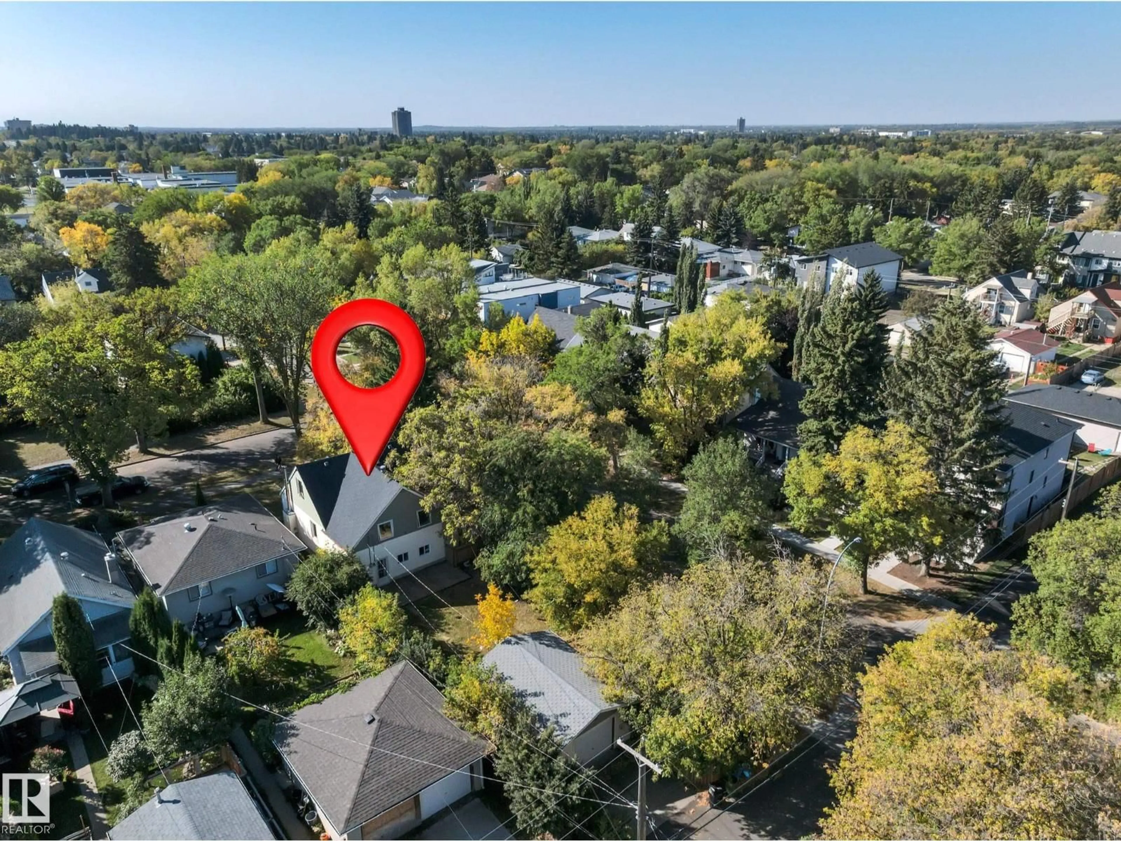 A pic from outside/outdoor area/front of a property/back of a property/a pic from drone, unknown for 10542 68 AV, Edmonton Alberta T6H2B1