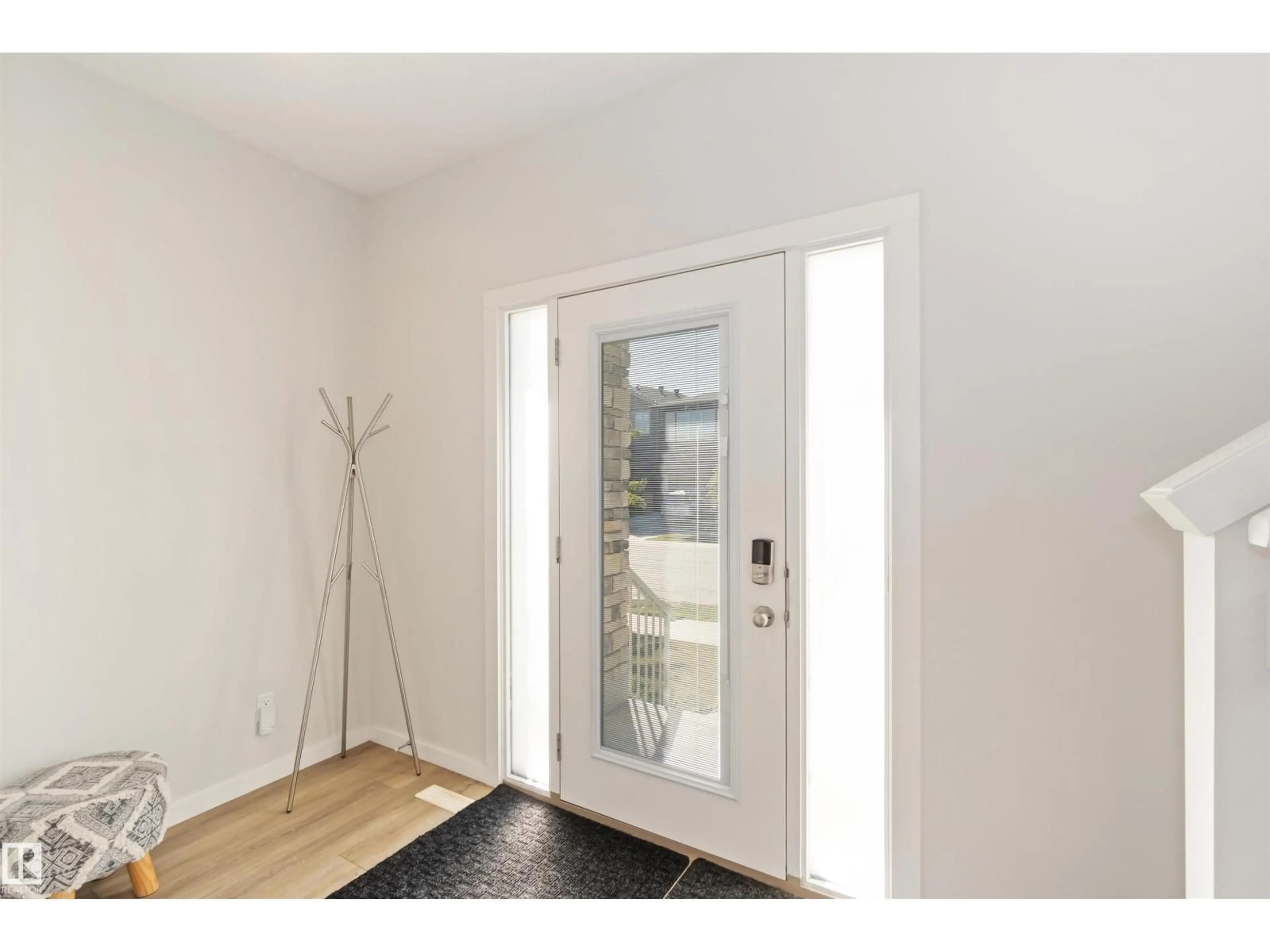 Indoor entryway for 310 BALSAM LI, Leduc Alberta T9E1L2