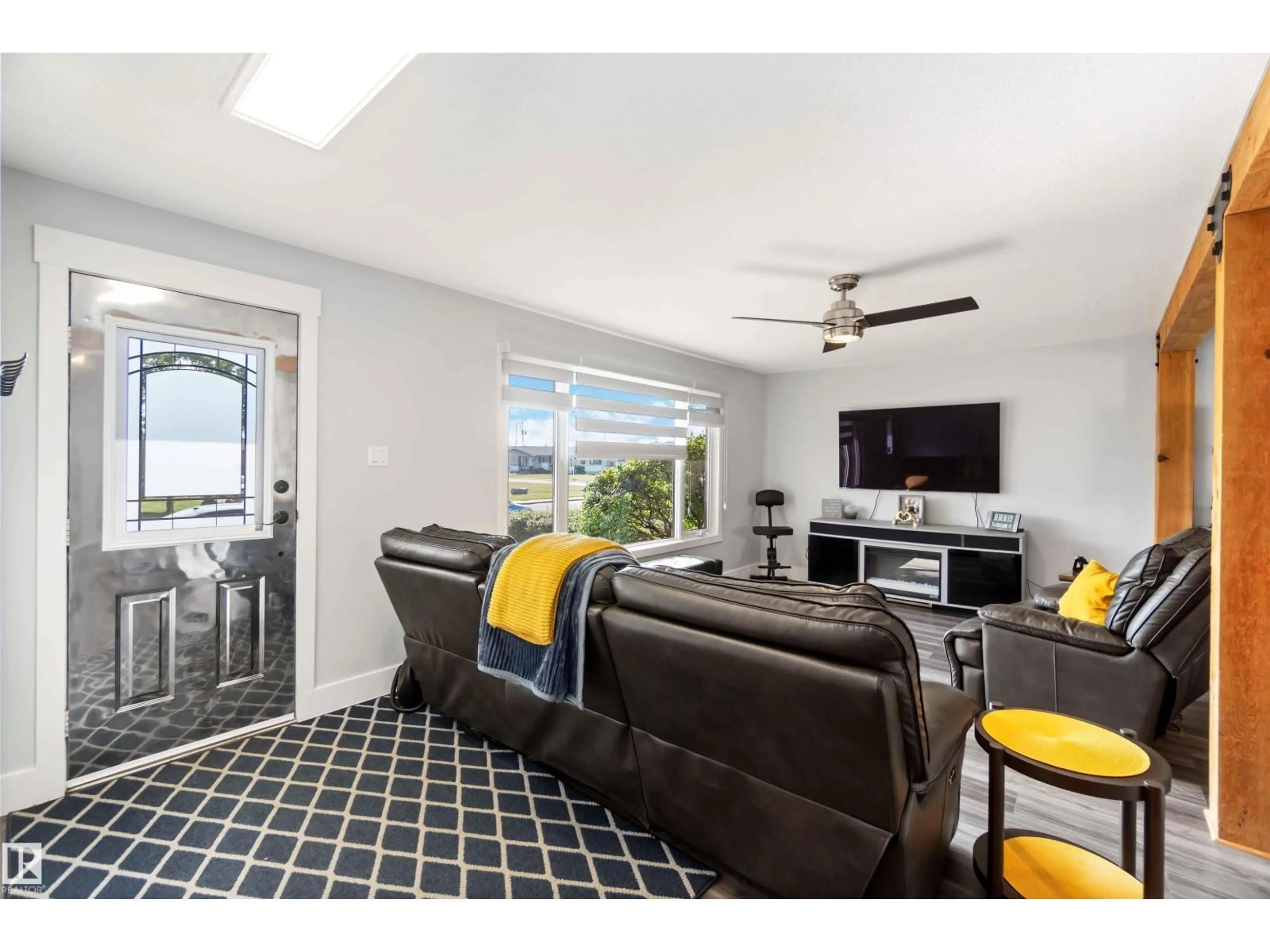 Living room with furniture, unknown for 5036 47 ST, Gibbons Alberta T0A1N0