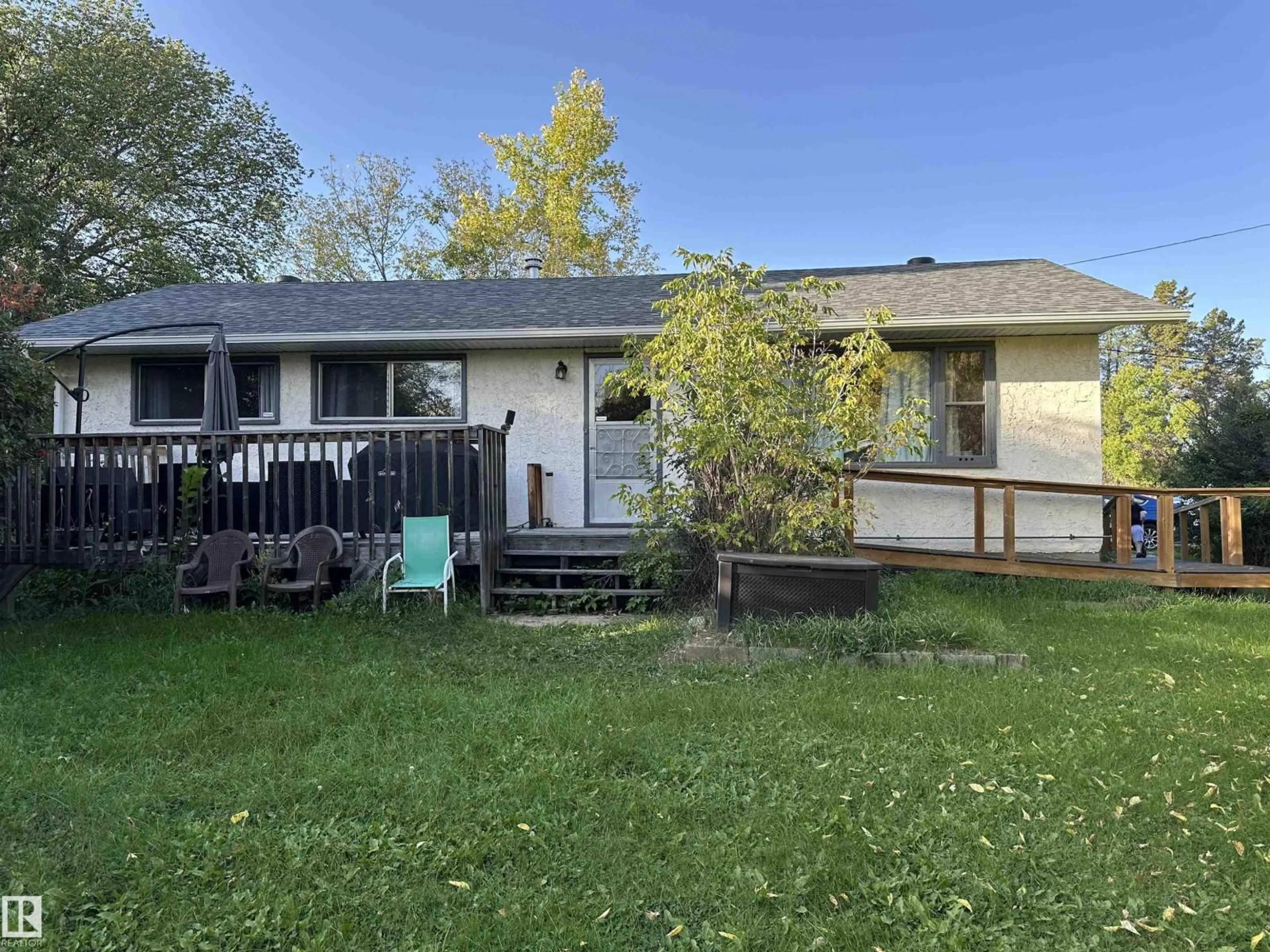 A pic from outside/outdoor area/front of a property/back of a property/a pic from drone, unknown for 5203 51A AV, Bon Accord Alberta T0A0K0