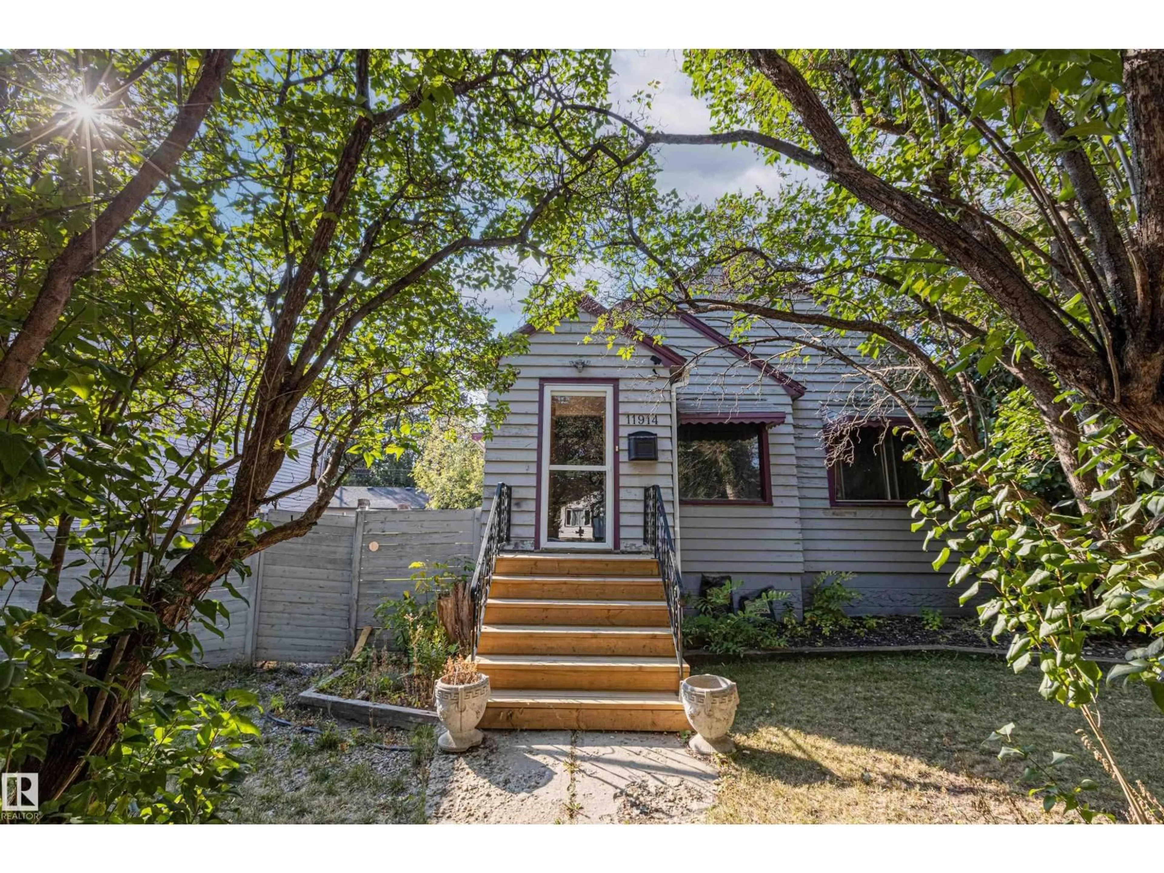 Unknown for 11914 68 ST, Edmonton Alberta T5B1P7