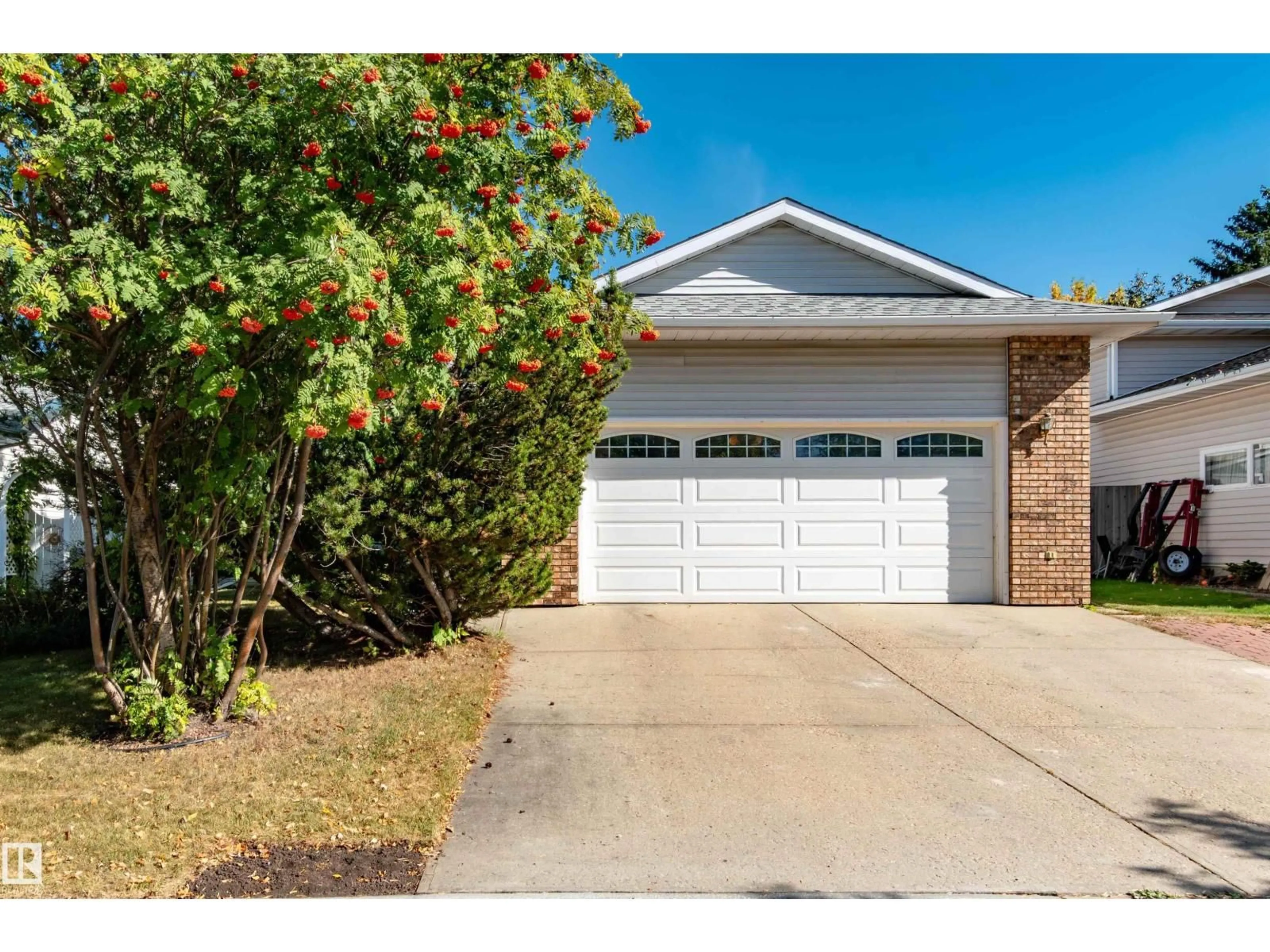 Unknown for 695 MEADOWVIEW DR, Sherwood Park Alberta T8H1G2