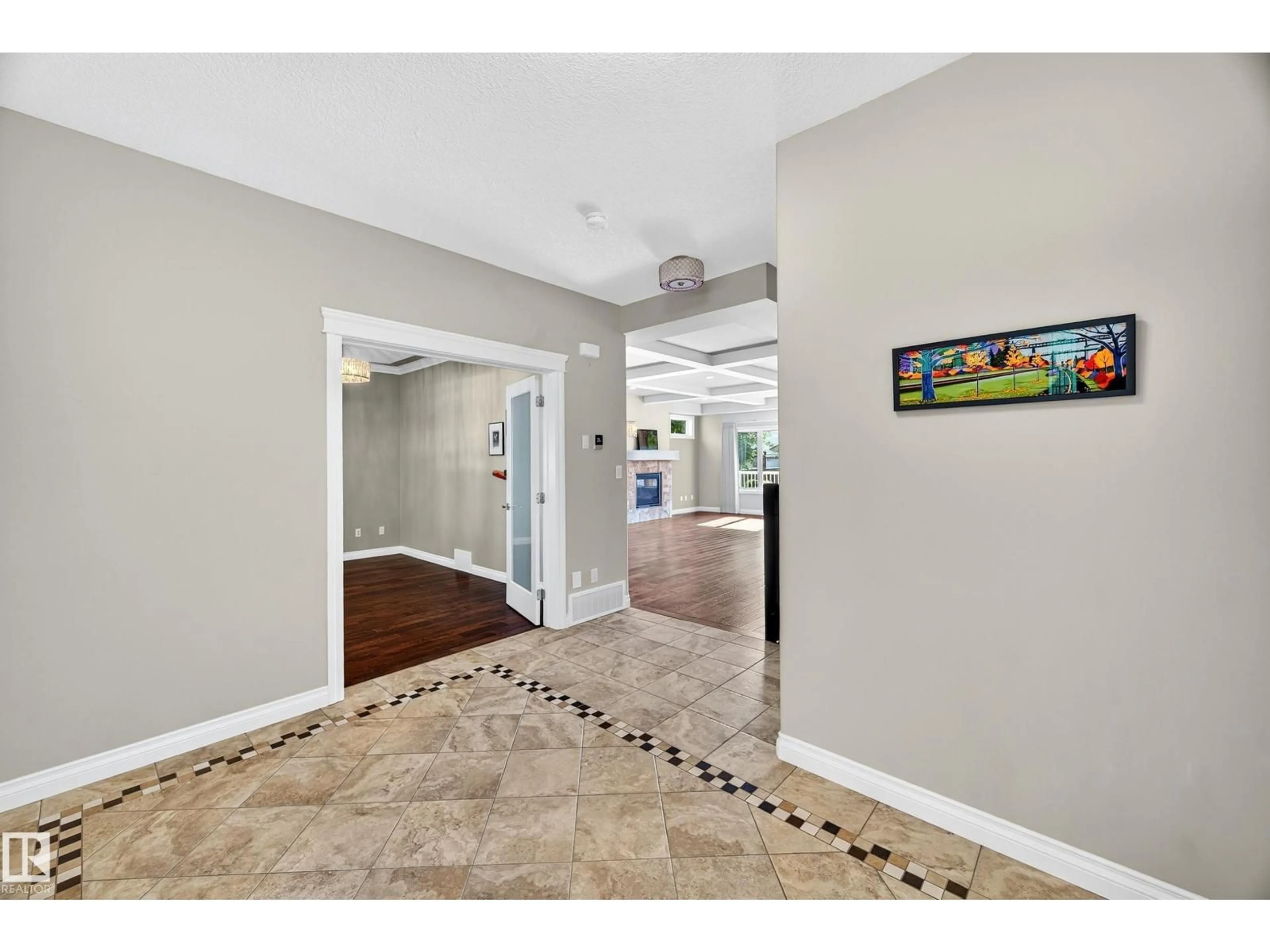 Indoor entryway for 8511 80 AV, Edmonton Alberta T6C0T2