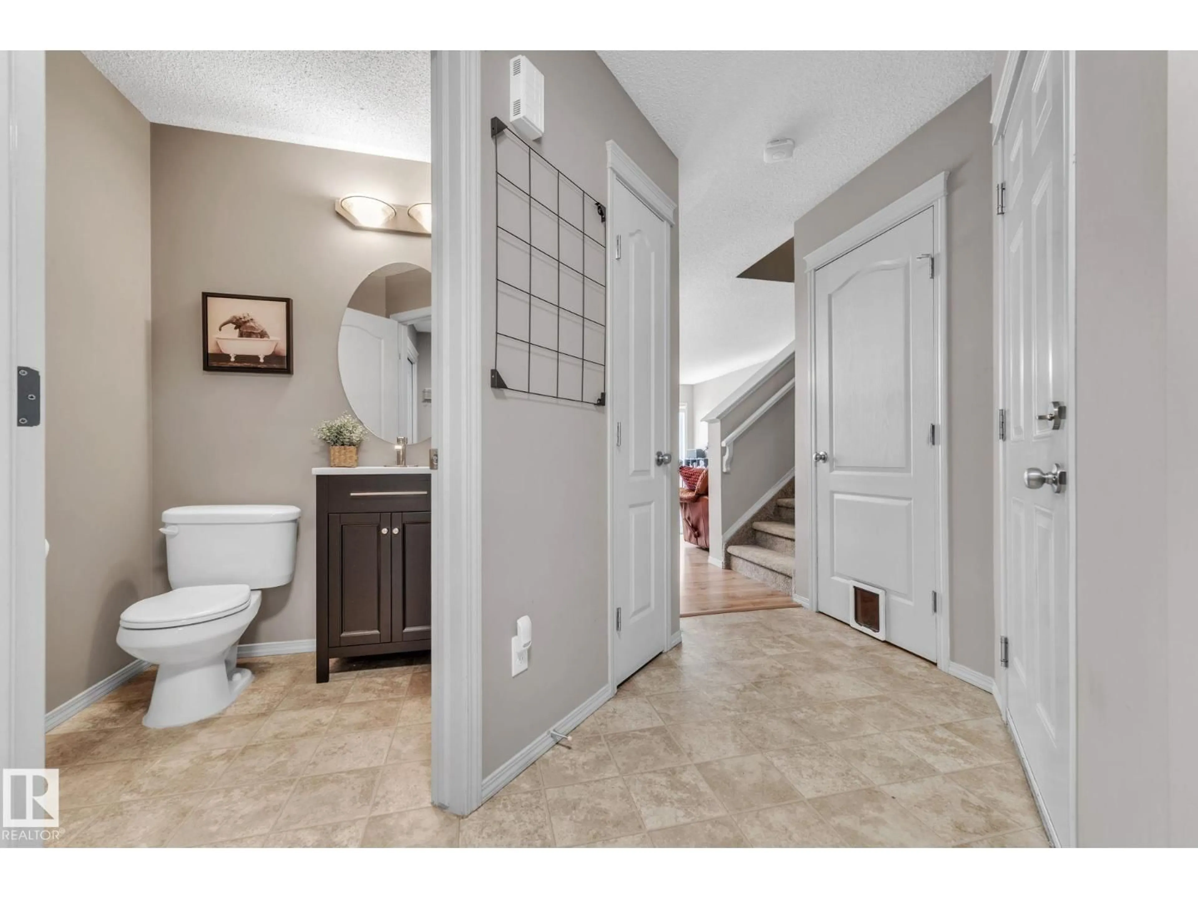 Indoor entryway for 13 SPRINGWOOD WY, Spruce Grove Alberta T7X0L4
