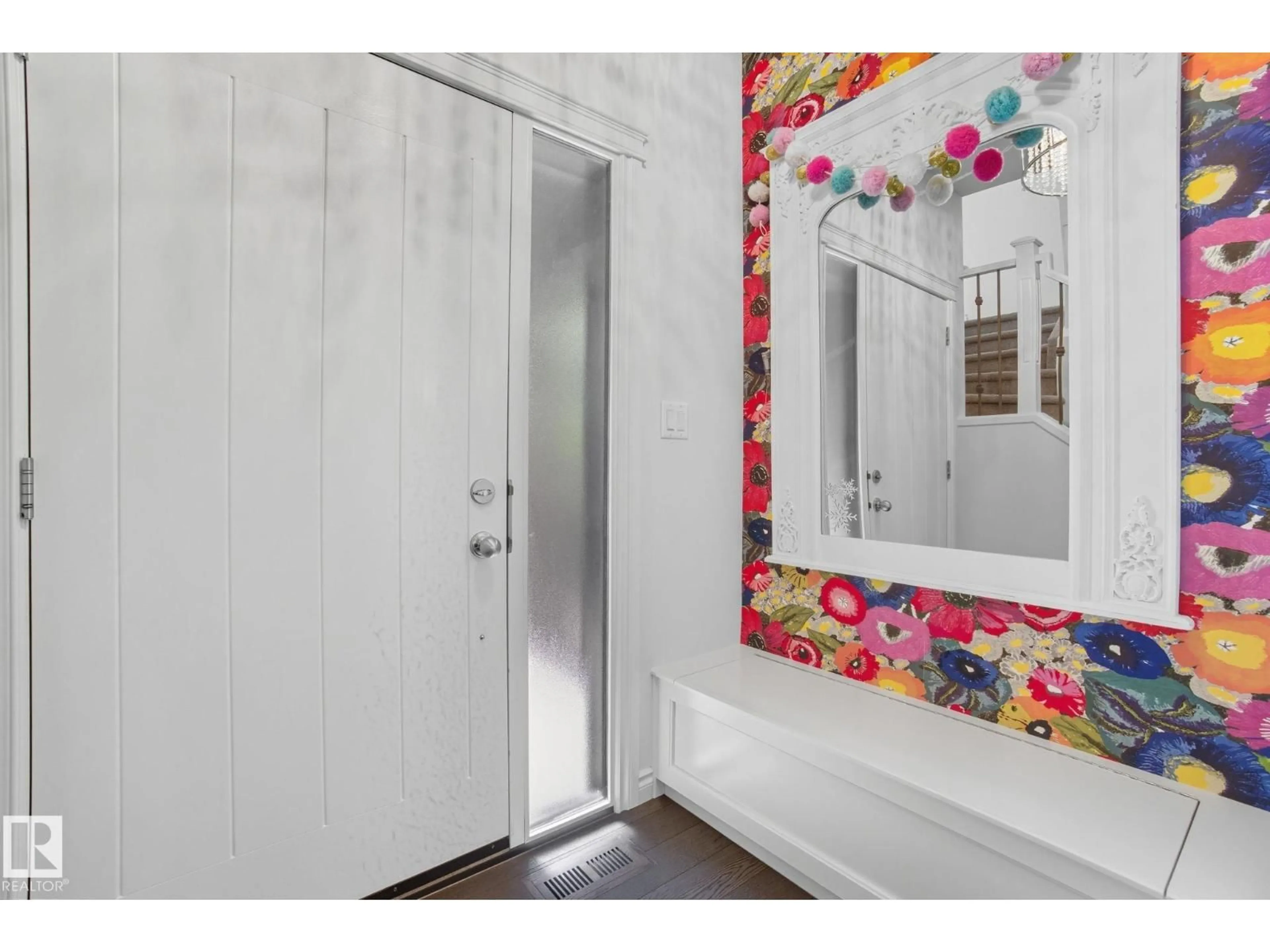 Indoor entryway for SW - 2824 KIRKLAND BAY BA, Edmonton Alberta T6W3B4