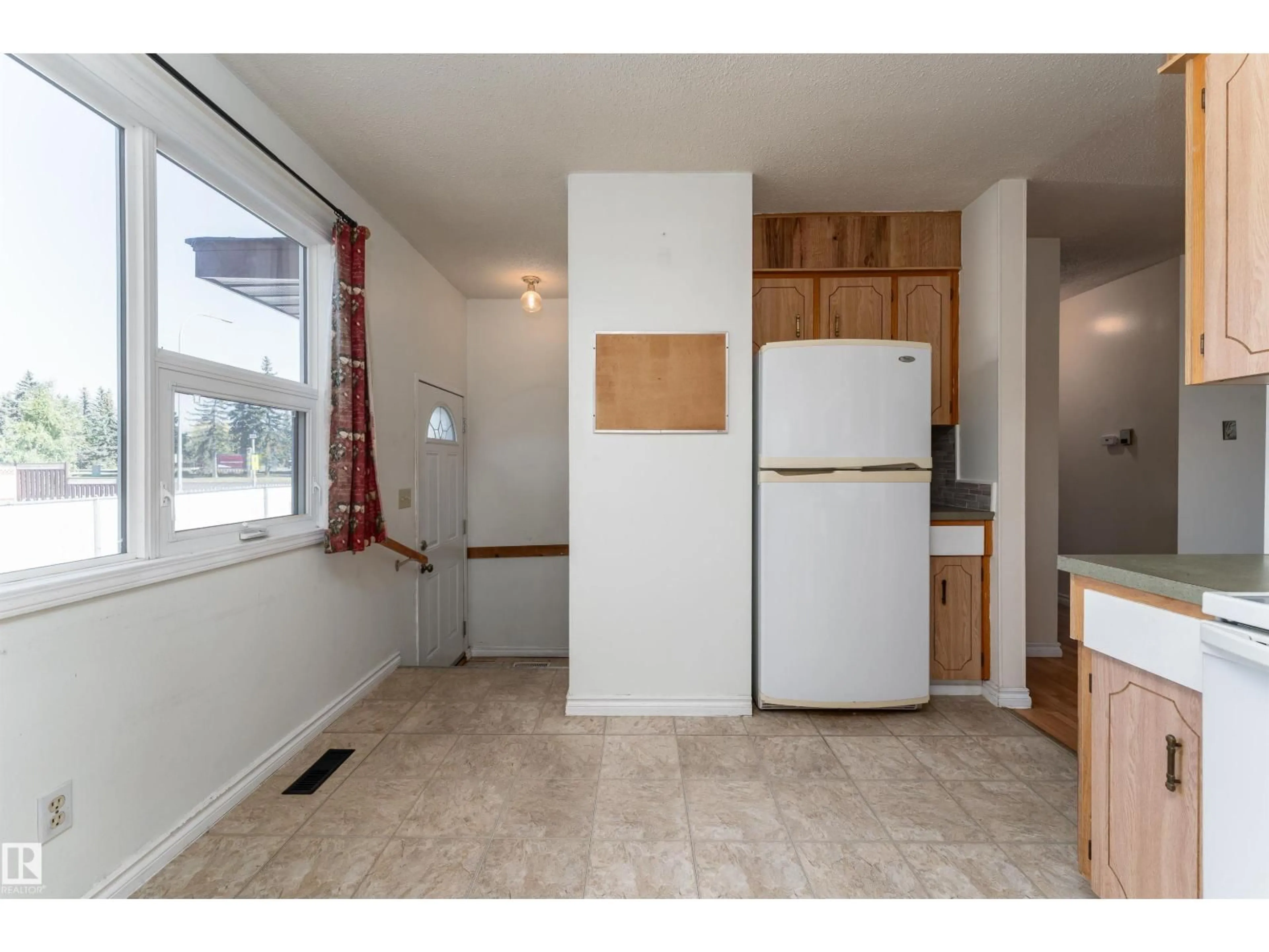 Standard kitchen, unknown for 4114 43B AV, Leduc Alberta T9E4T7
