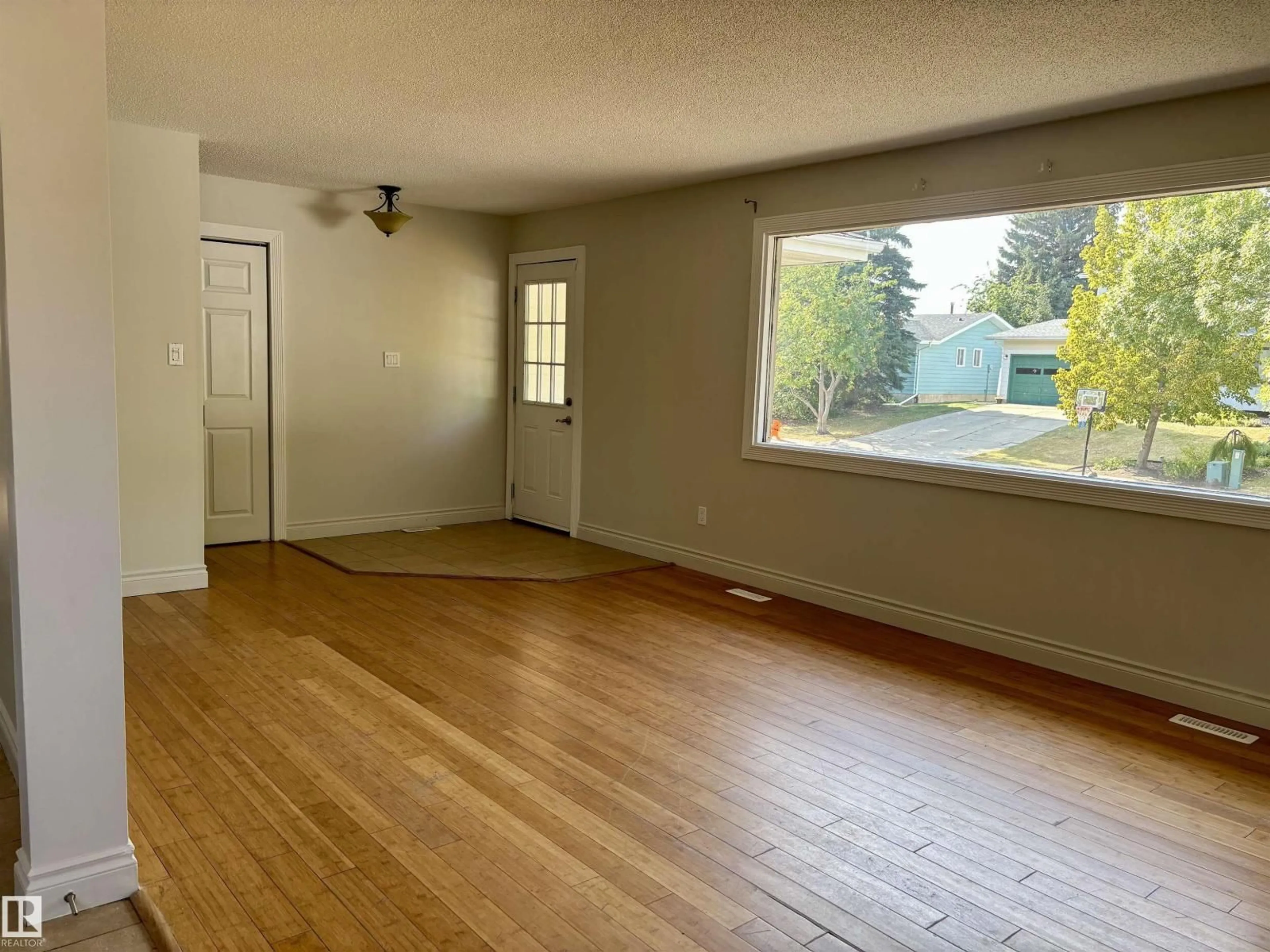 A pic of a room for 58 MENLO CR, Sherwood Park Alberta T8A0R9
