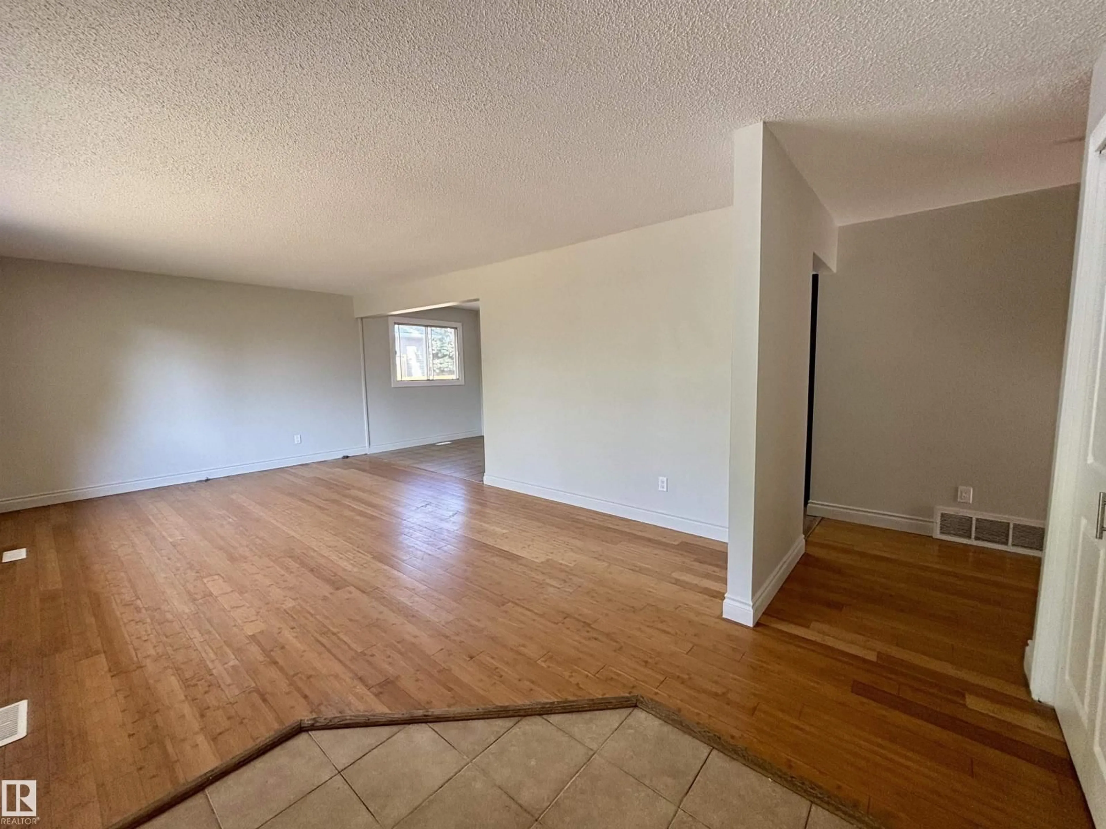 A pic of a room for 58 MENLO CR, Sherwood Park Alberta T8A0R9