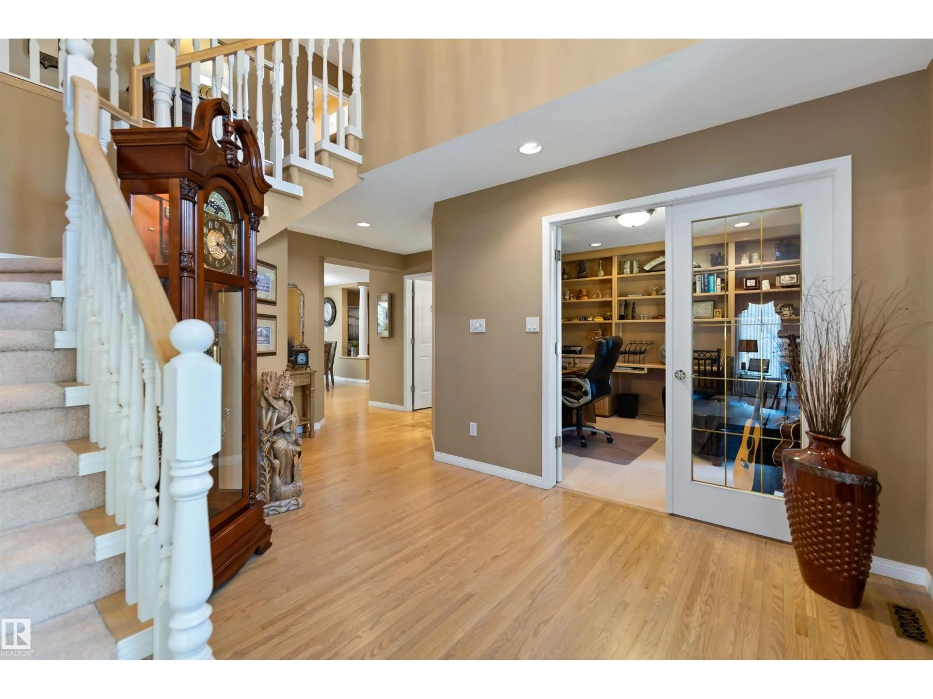 Indoor entryway for 12 25112 TWP ROAD 542A, Rural Sturgeon County Alberta T8T0B2