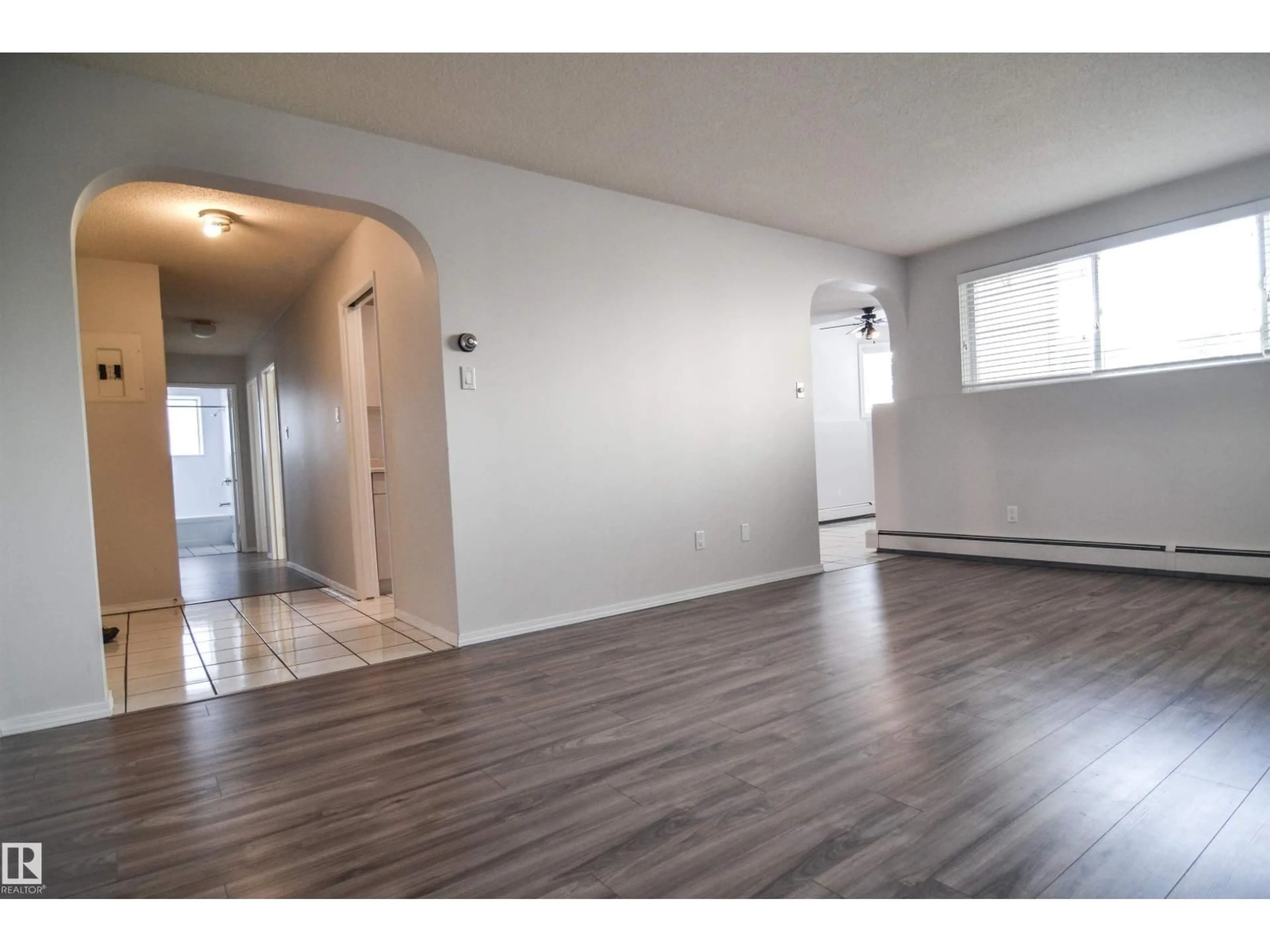A pic of a room for 103 - 11460 40 AV, Edmonton Alberta T6J0R5
