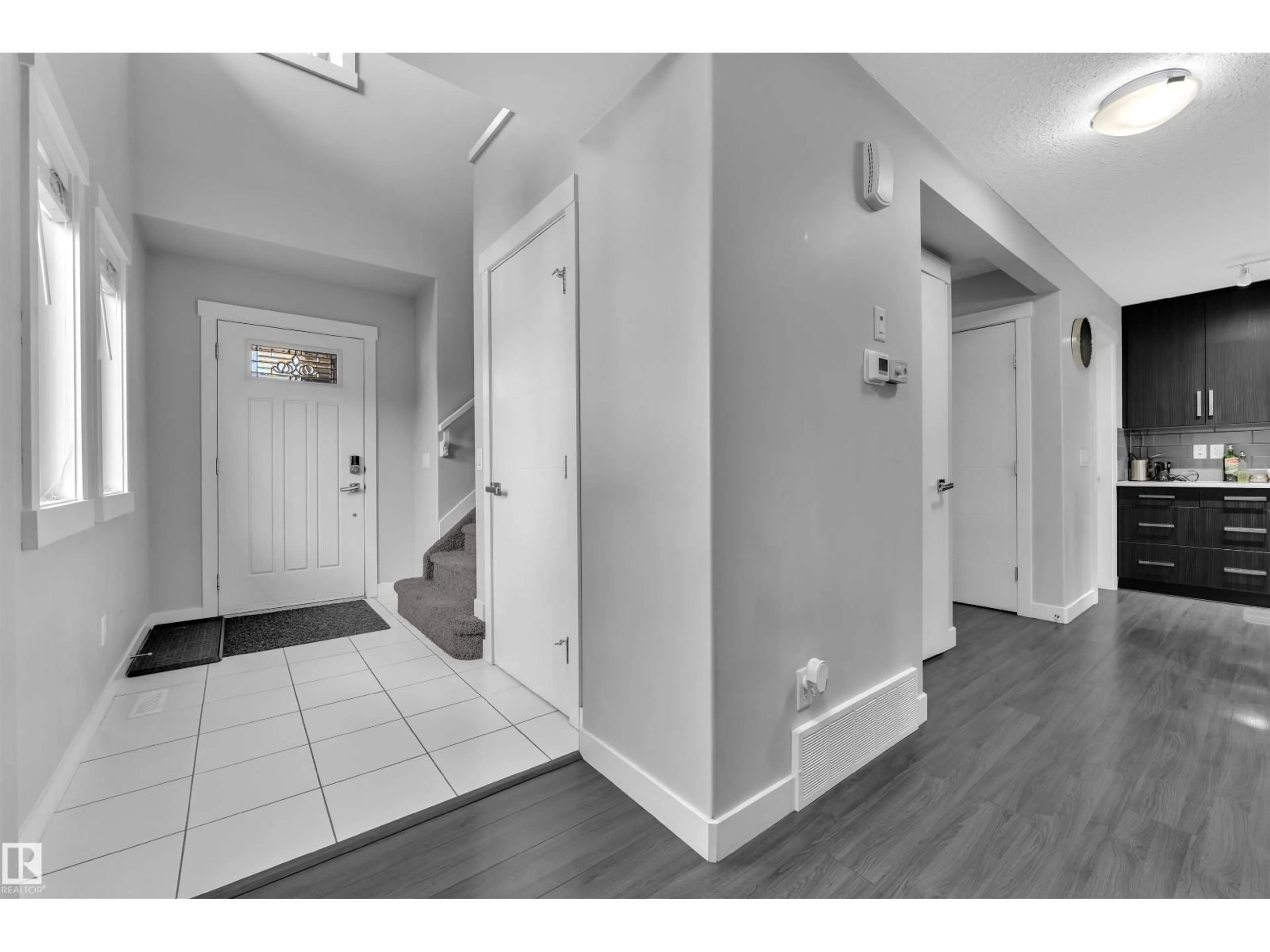 Indoor entryway for SW - 728 177 ST, Edmonton Alberta T6W2W1