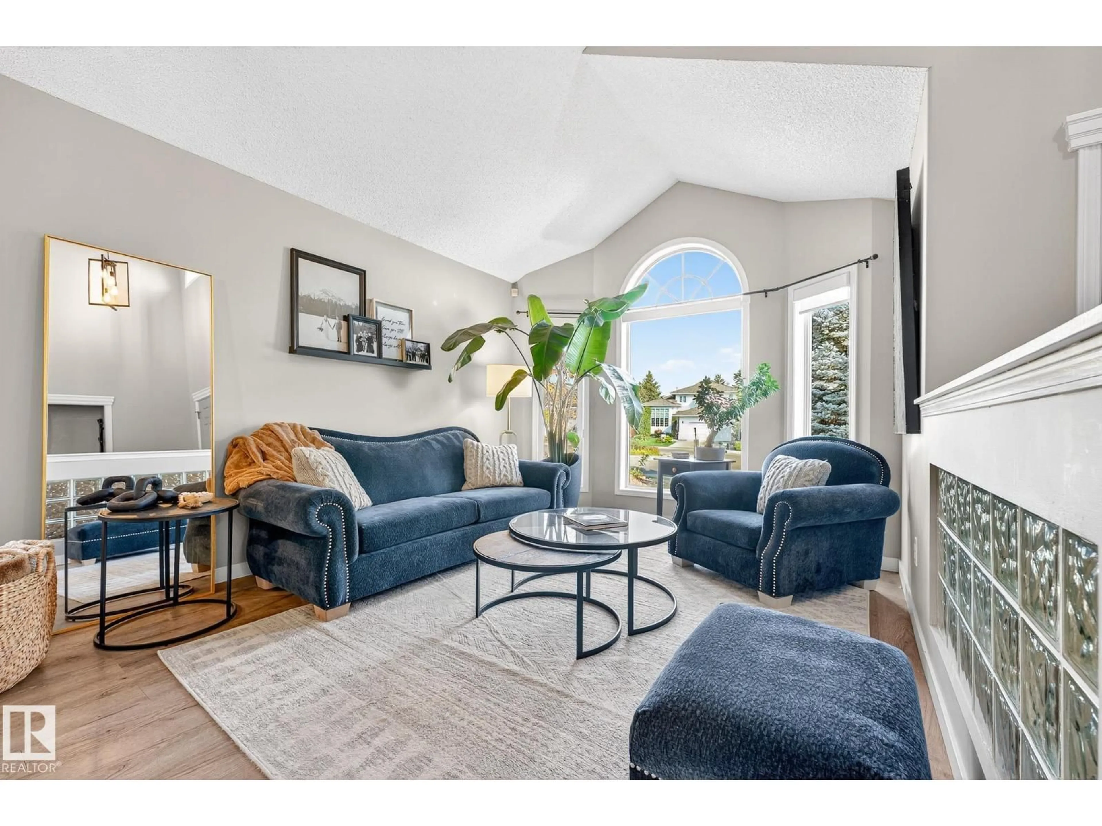 Living room with furniture, unknown for 250 NORWICH BA, Sherwood Park Alberta T8A5S2