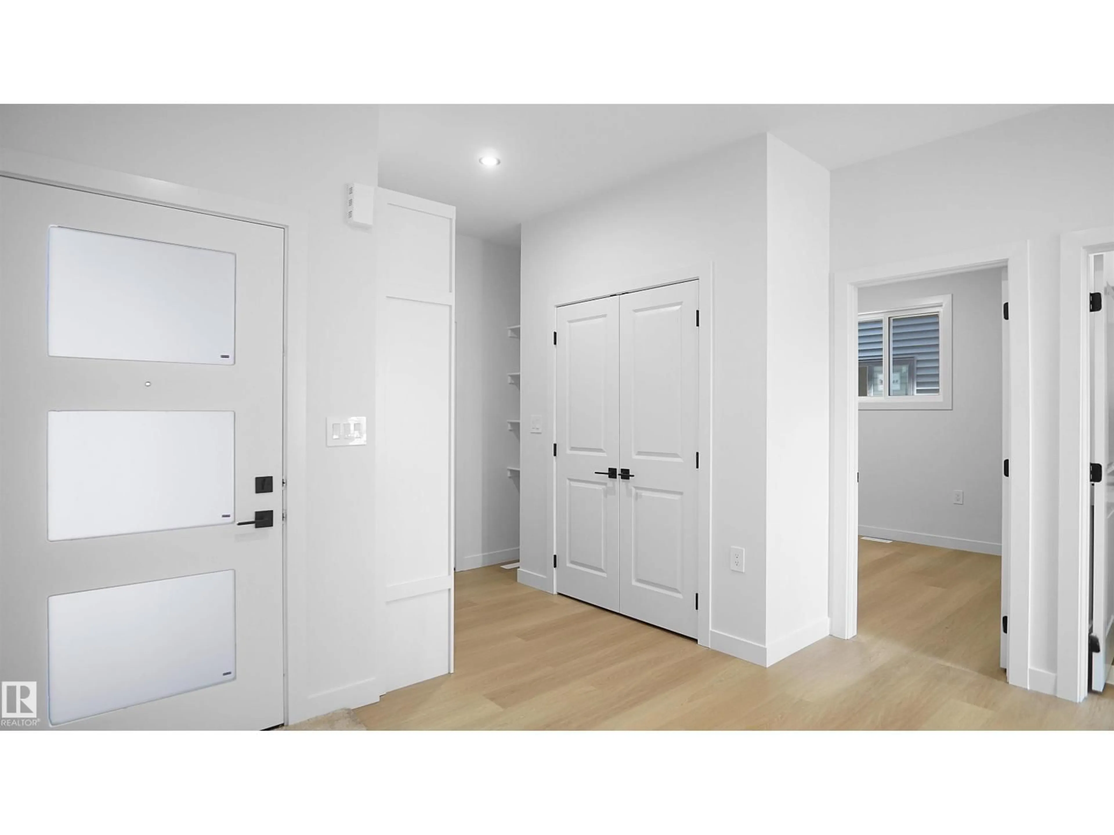 Indoor entryway for 25 TRILL PT, Spruce Grove Alberta T7X4E2