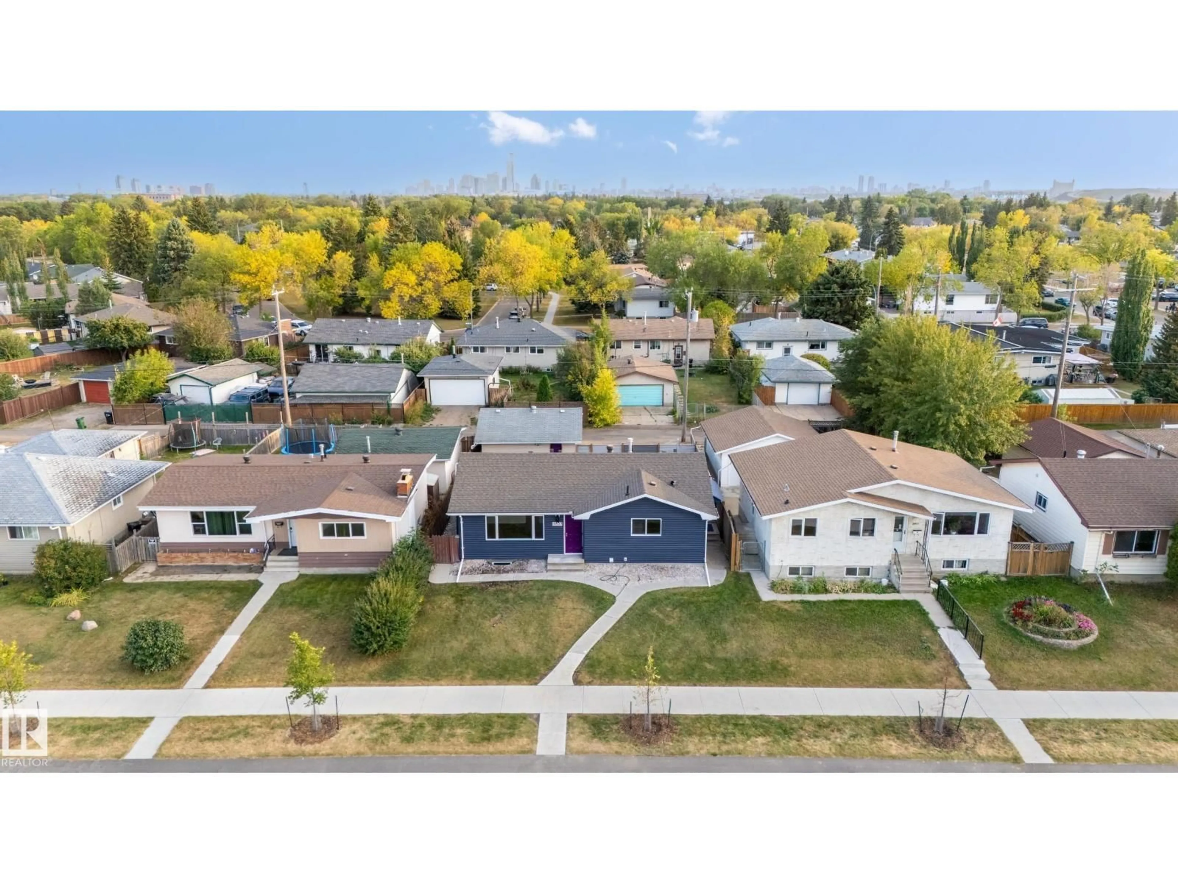 A pic from outside/outdoor area/front of a property/back of a property/a pic from drone, street for AV NW - 10607 132 AVE, Edmonton Alberta T5E0Z3