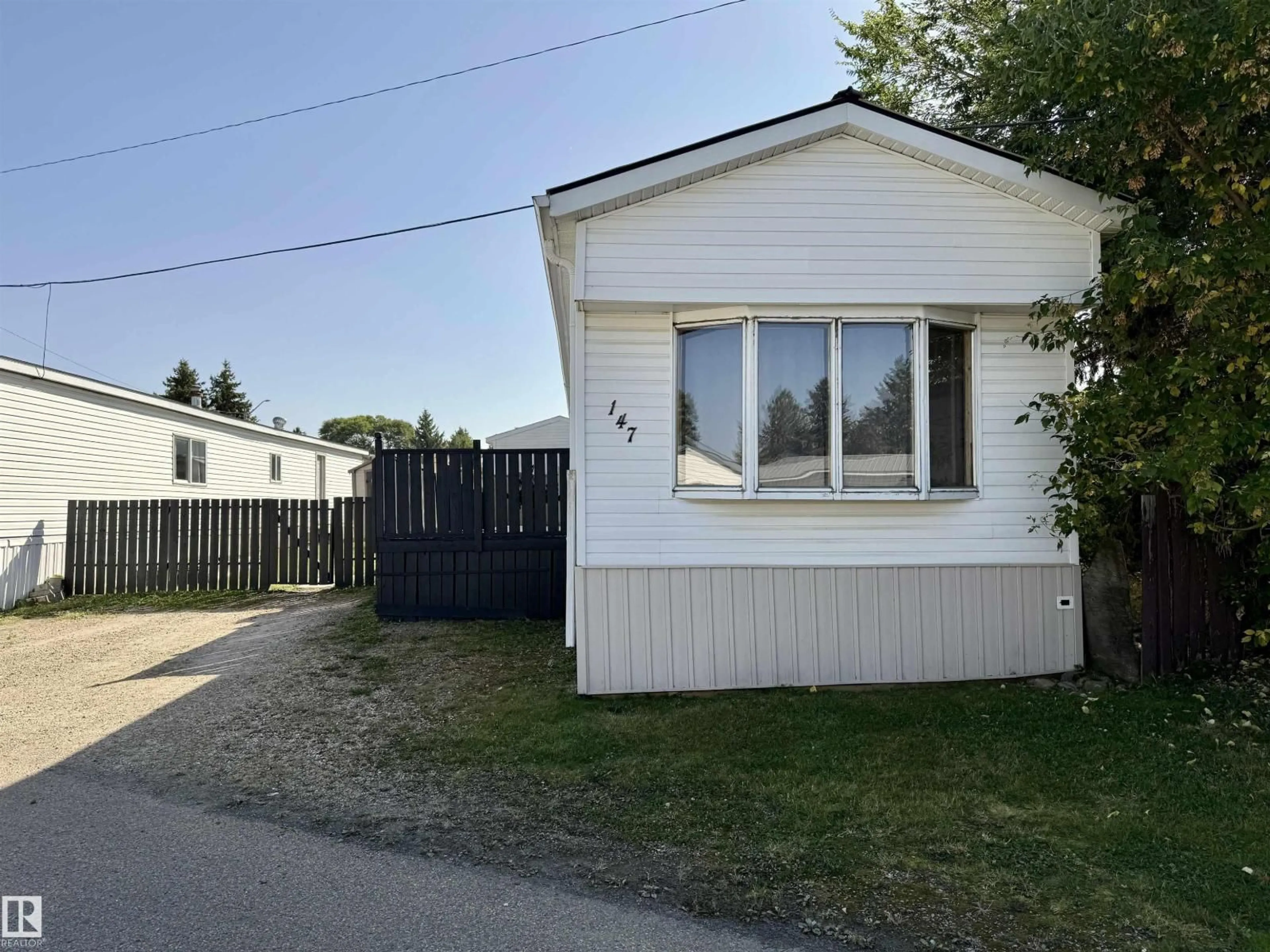 Shed for #147 - 305 CALAHOO RD, Spruce Grove Alberta T7X3K8