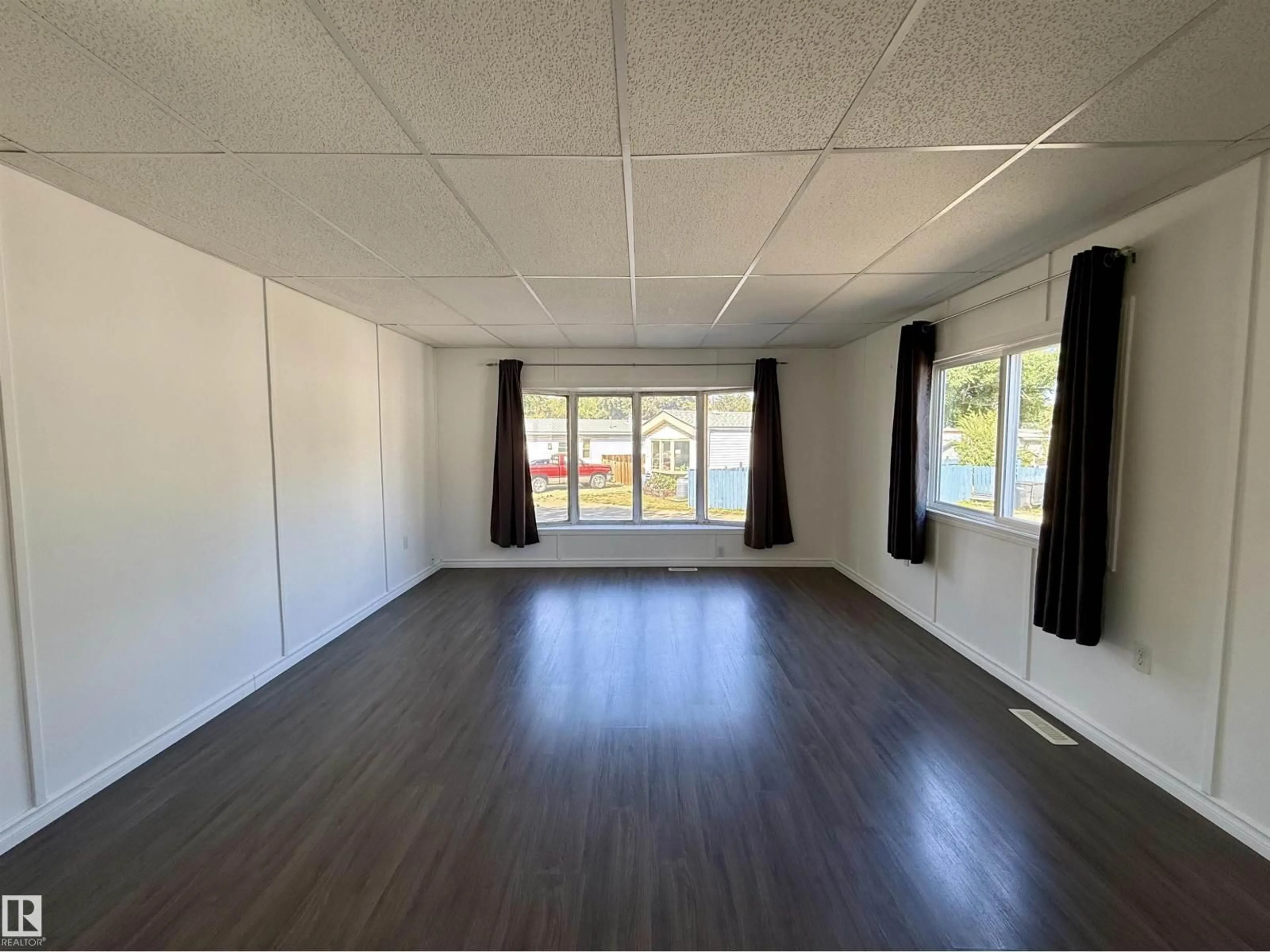 A pic of a room for #147 - 305 CALAHOO RD, Spruce Grove Alberta T7X3K8
