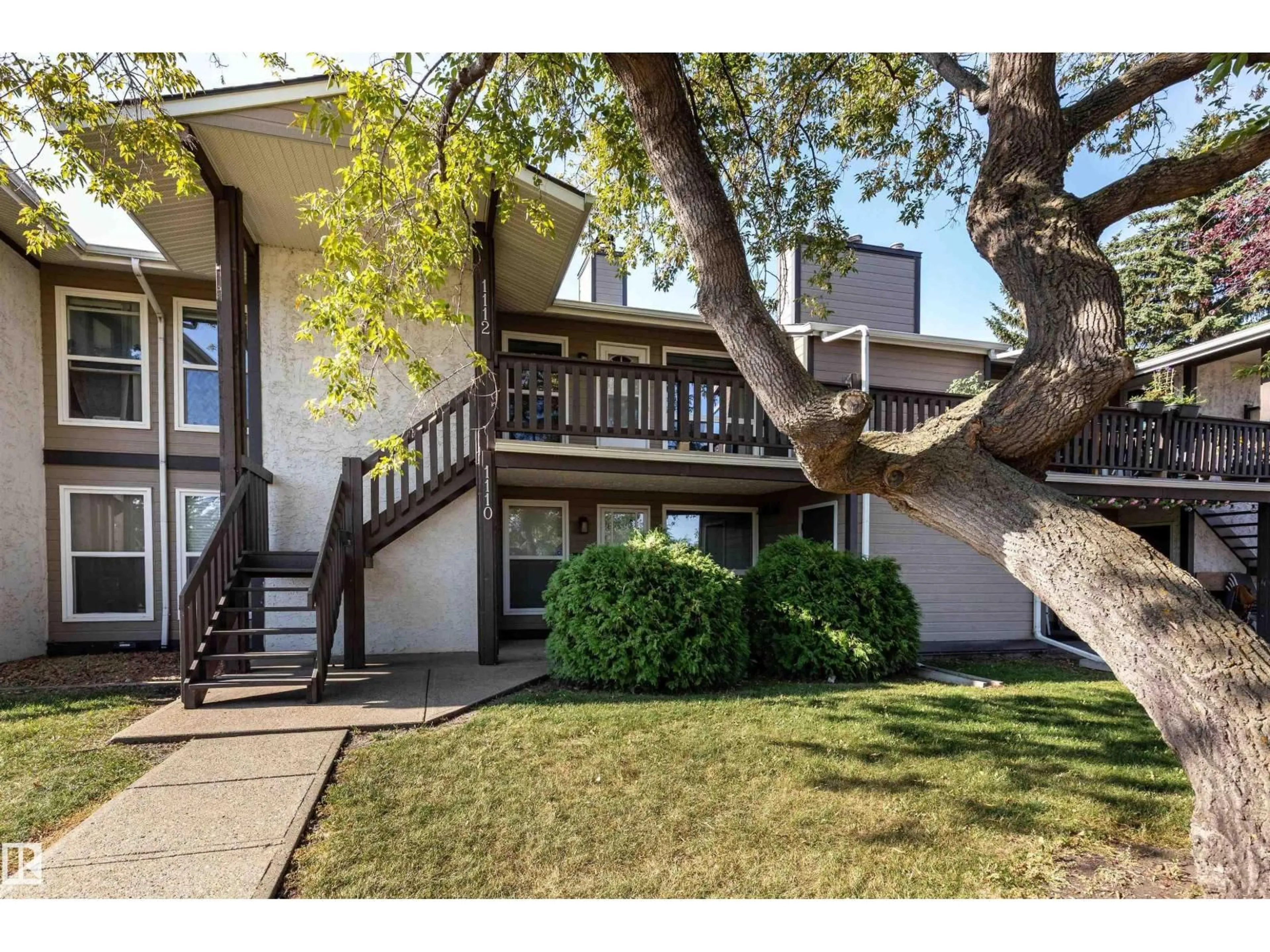 Unknown for 1112 SADDLEBACK RD, Edmonton Alberta T6J4Z4