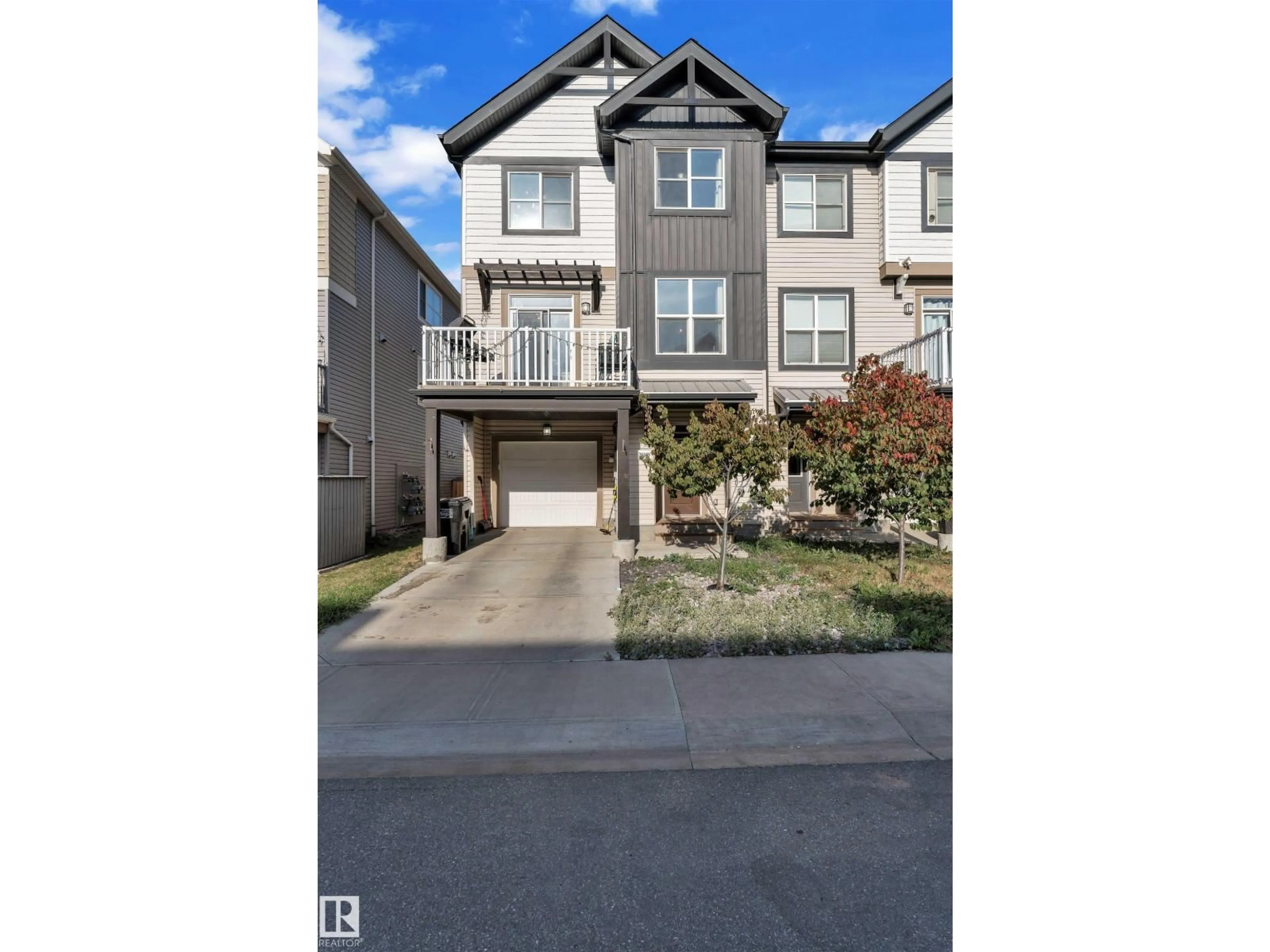 A pic from outside/outdoor area/front of a property/back of a property/a pic from drone, street for NW - 20108 19 AV, Edmonton Alberta T6M0X9