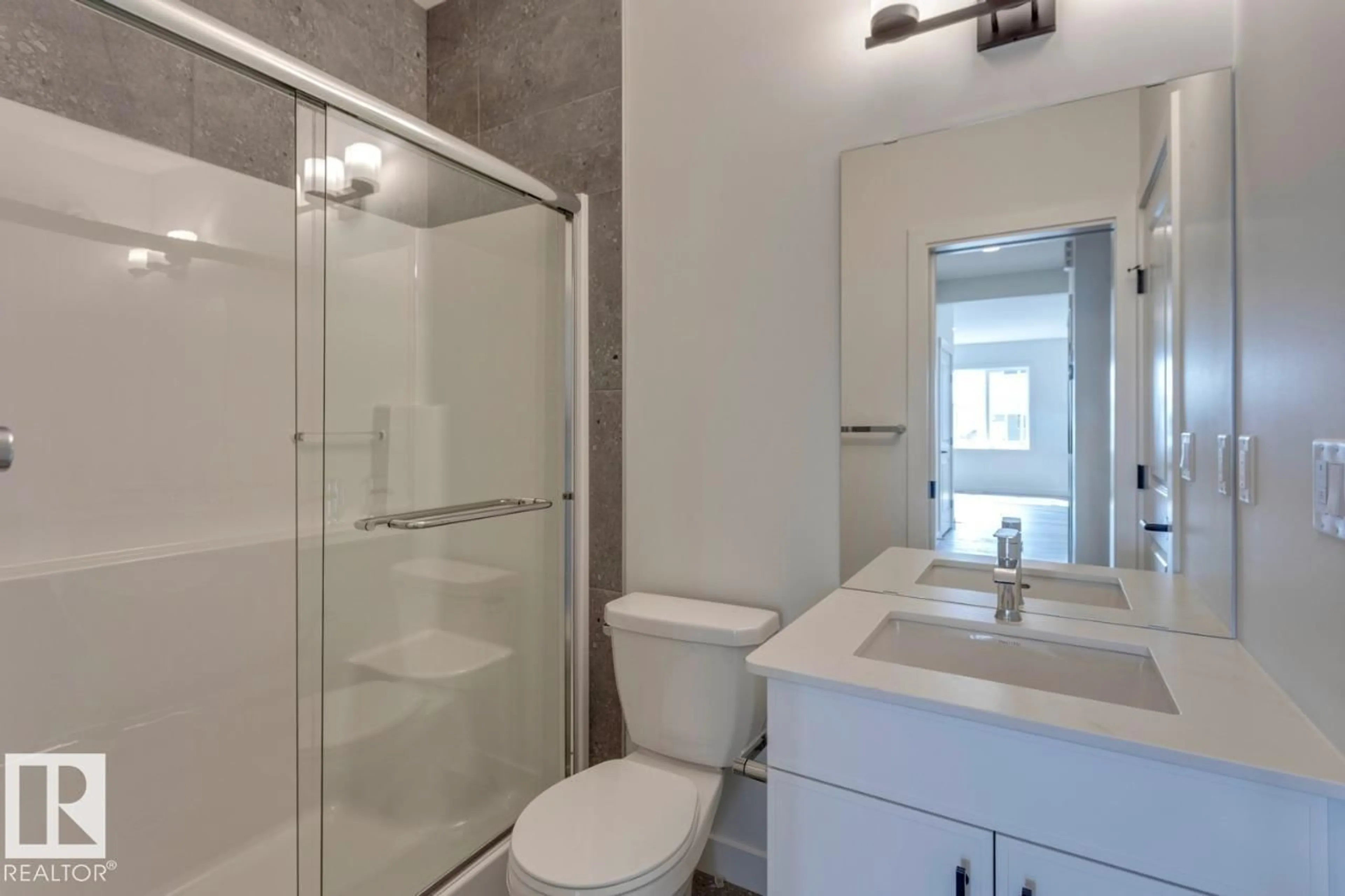 Standard bathroom, ceramic/tile floor for NW - 2819 191 ST, Edmonton Alberta T6M3A8