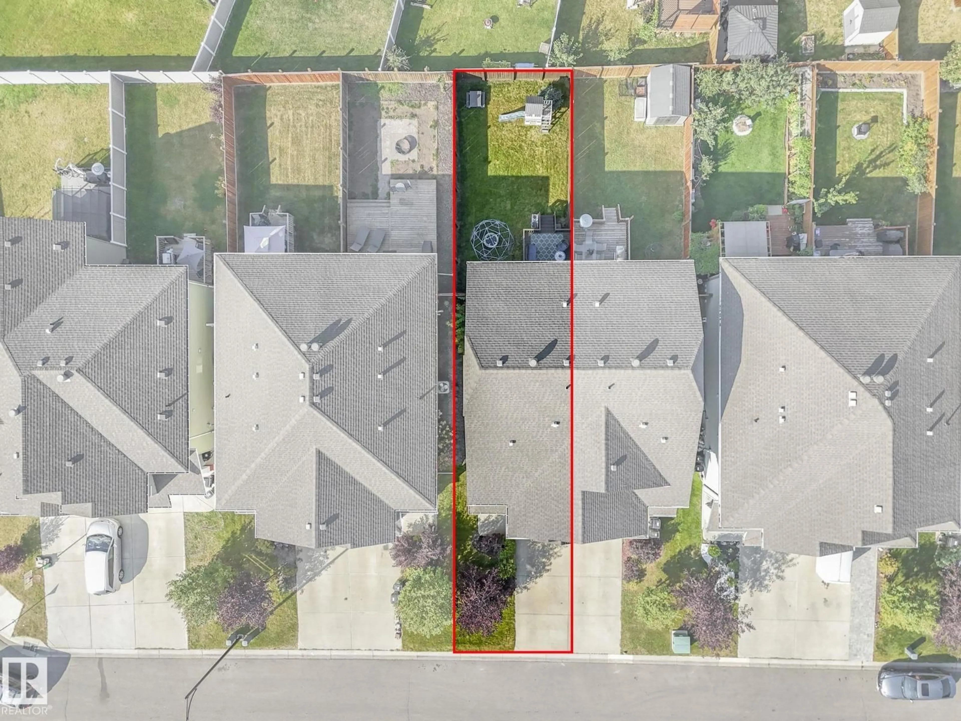 A pic from outside/outdoor area/front of a property/back of a property/a pic from drone, street for NW - 1012 EAST BEND BN, Edmonton Alberta T6M0V4