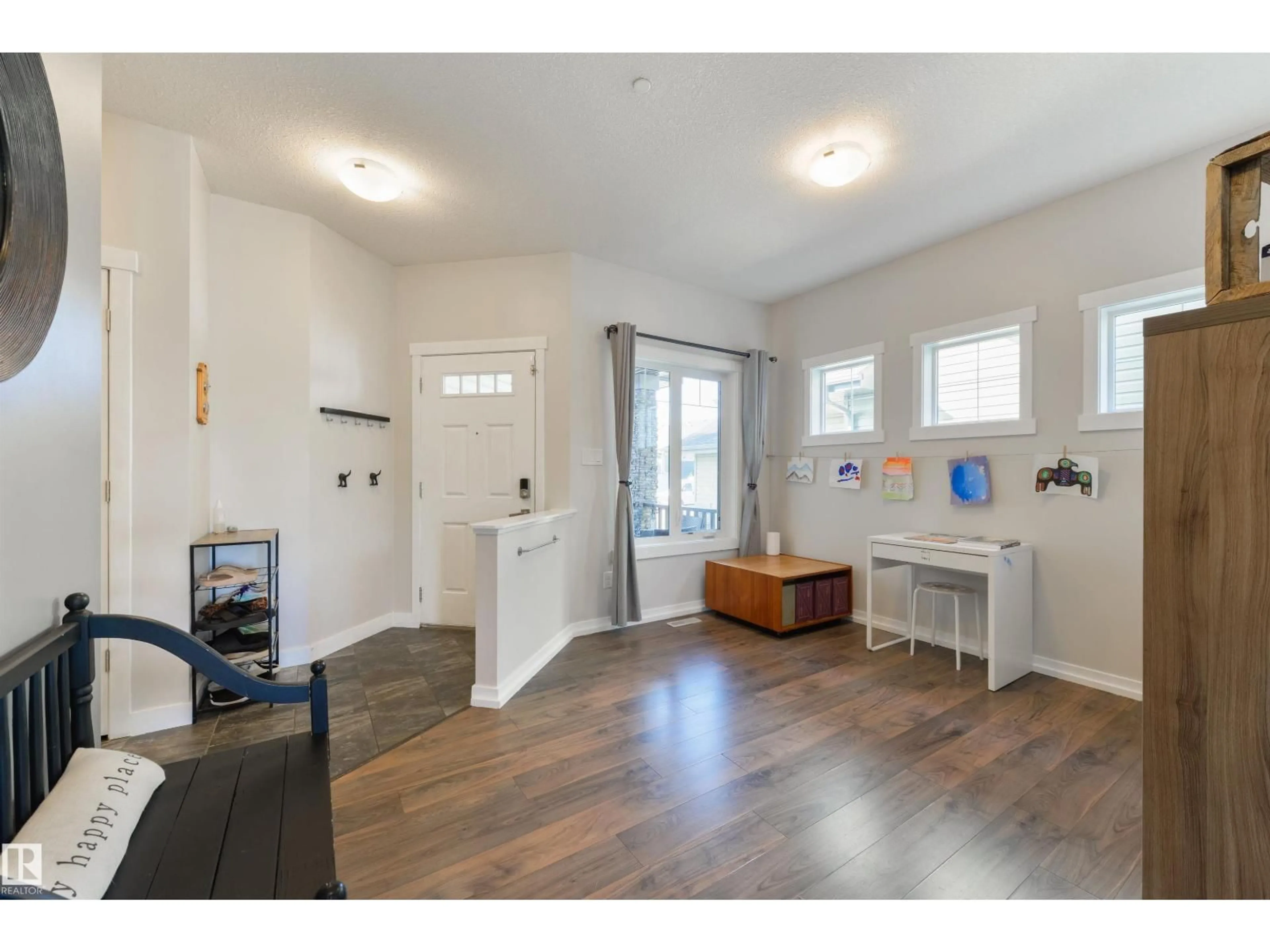 Indoor entryway for 119 BRICKYARD PL, Stony Plain Alberta T7Z0H9