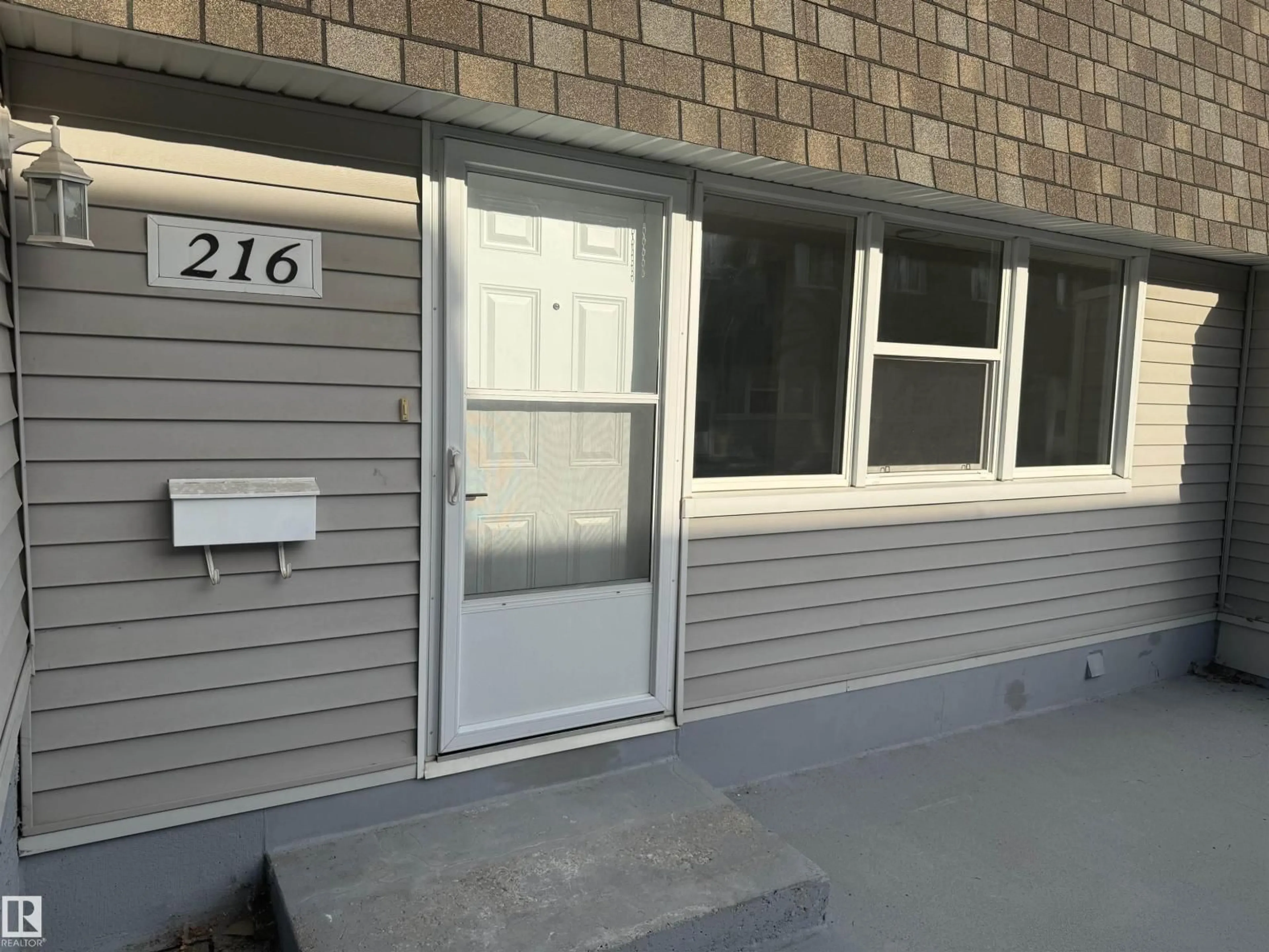 Unknown for 216 VILLAGE ON THE GREEN NW, Edmonton Alberta T5A1H2