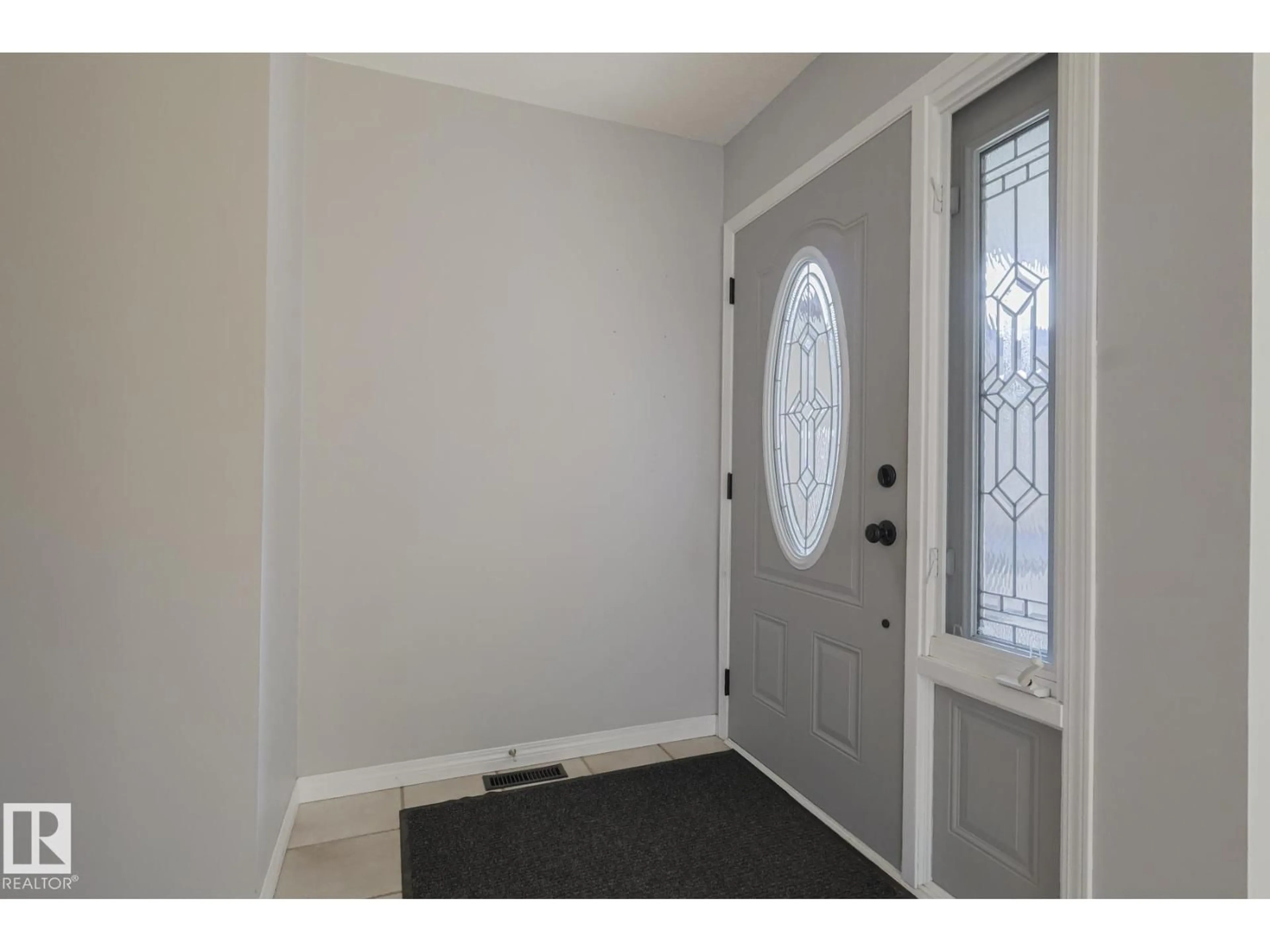 Indoor entryway for 42 - 52516 RGE ROAD 13, Rural Parkland County Alberta T7Y2C1