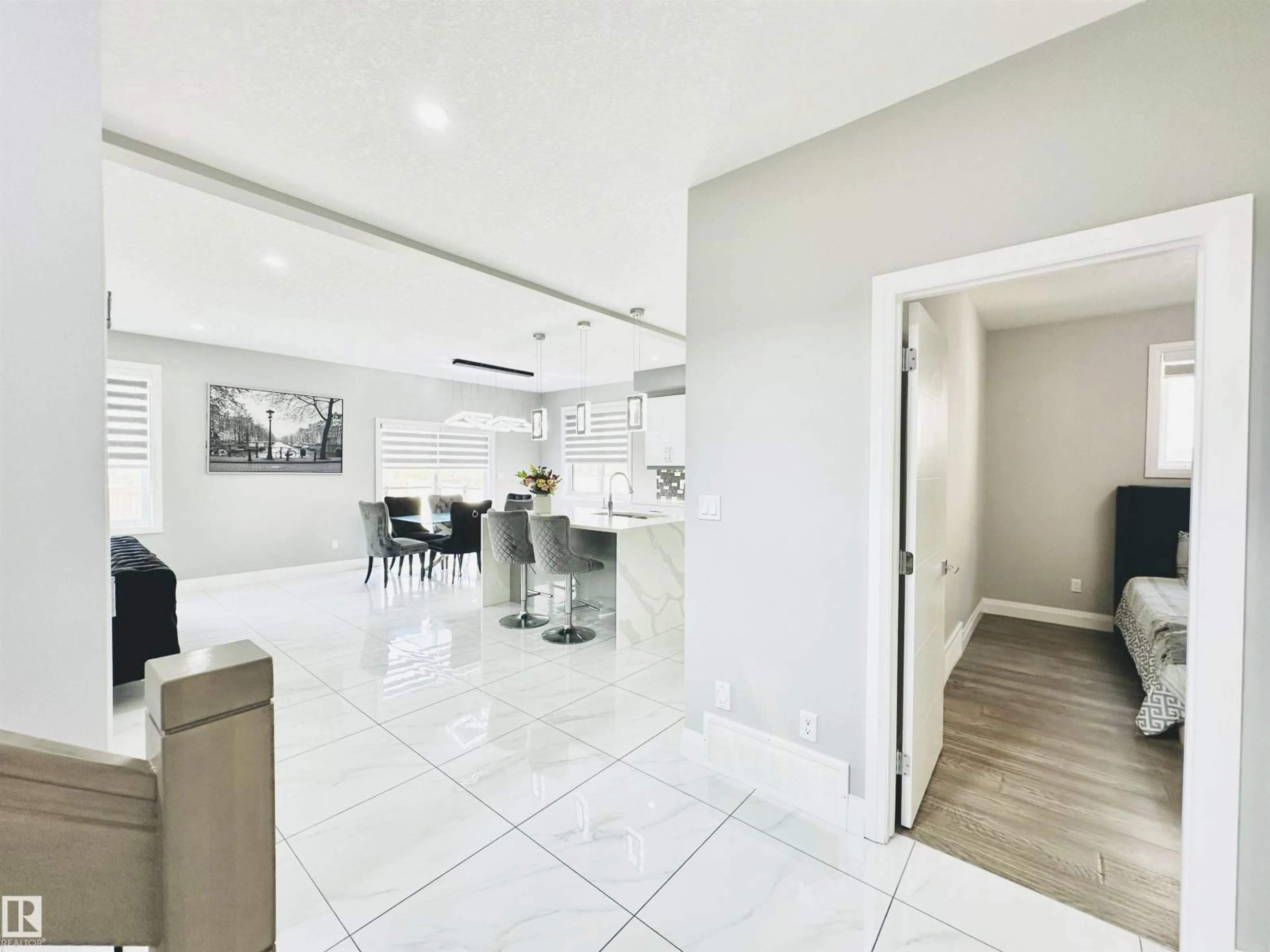 Unknown for 6222 172A AV, Edmonton Alberta T5Y3V5