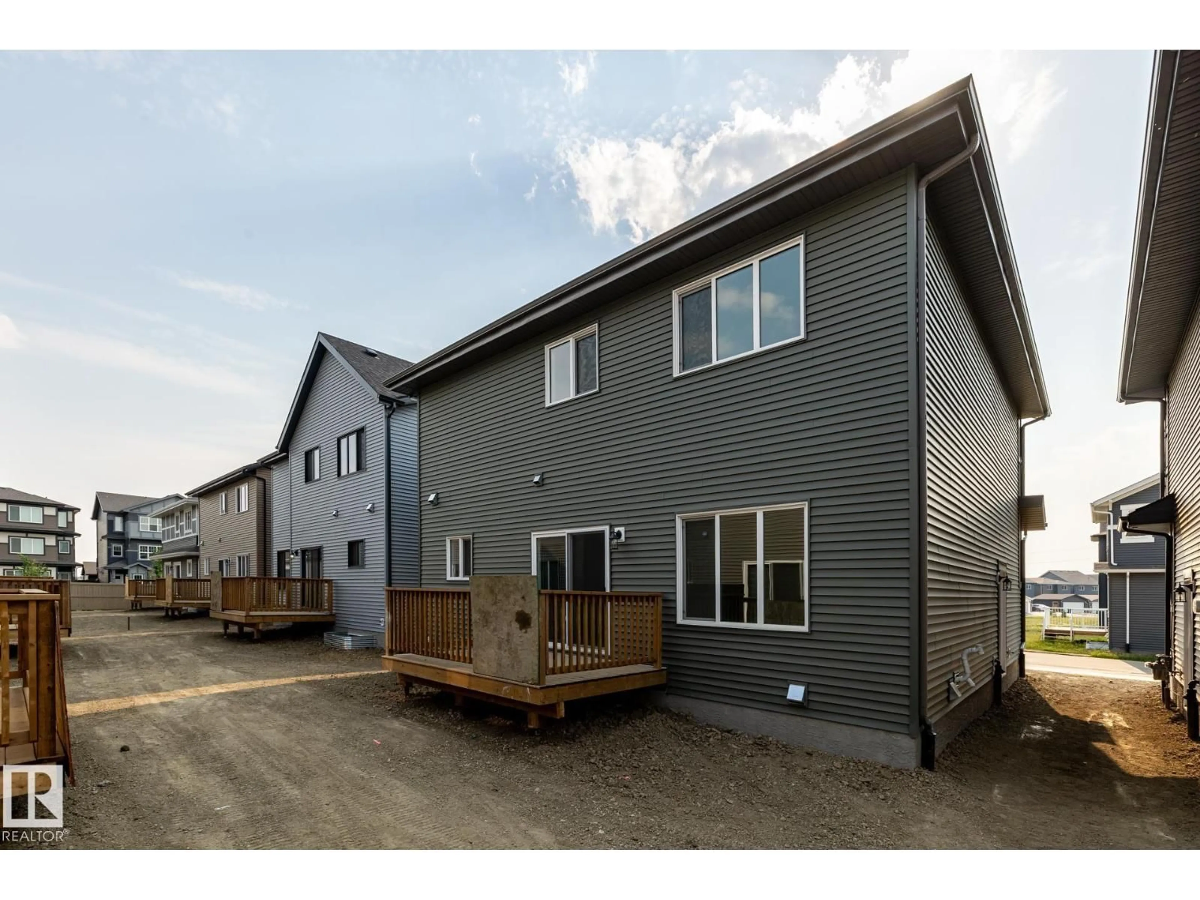 Unknown for 4709 HAWTHORN LN, Edmonton Alberta T6X3C5