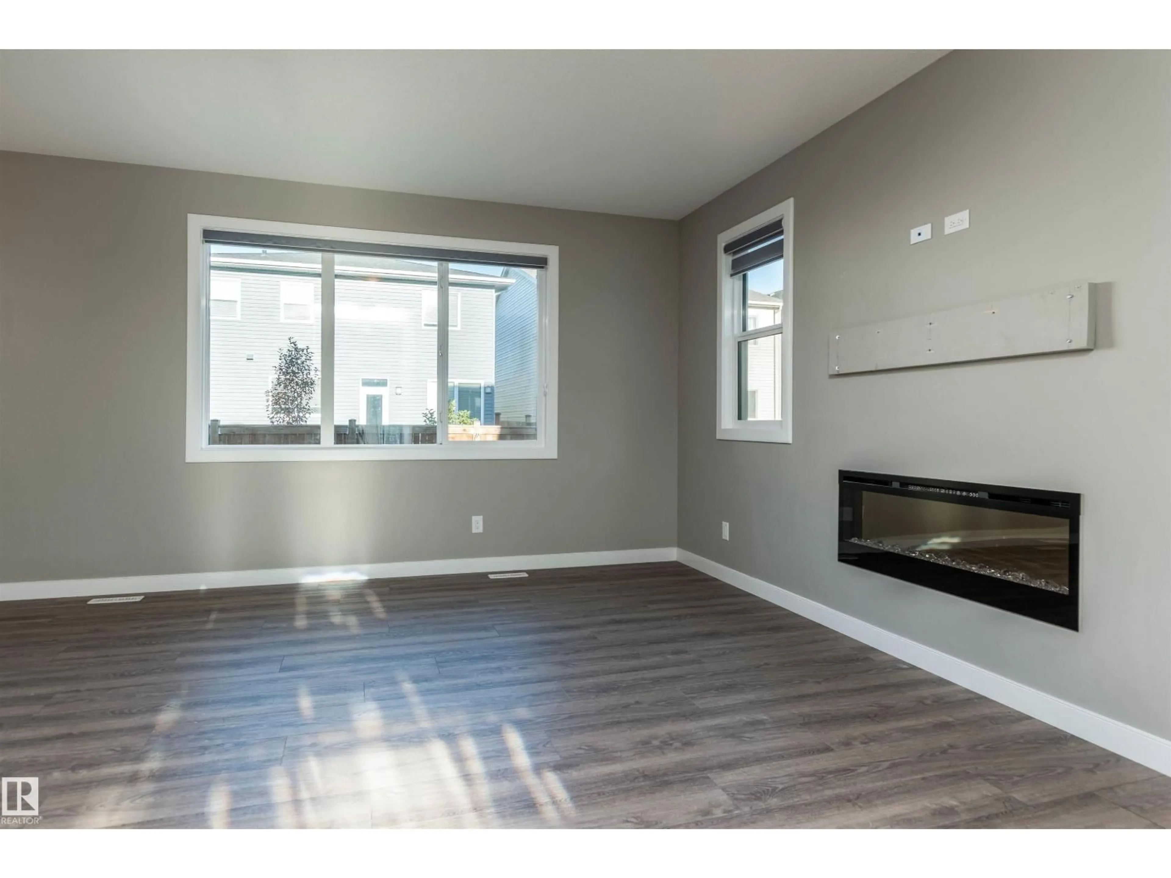 A pic of a room for 1628 201 ST, Edmonton Alberta T6M0X6
