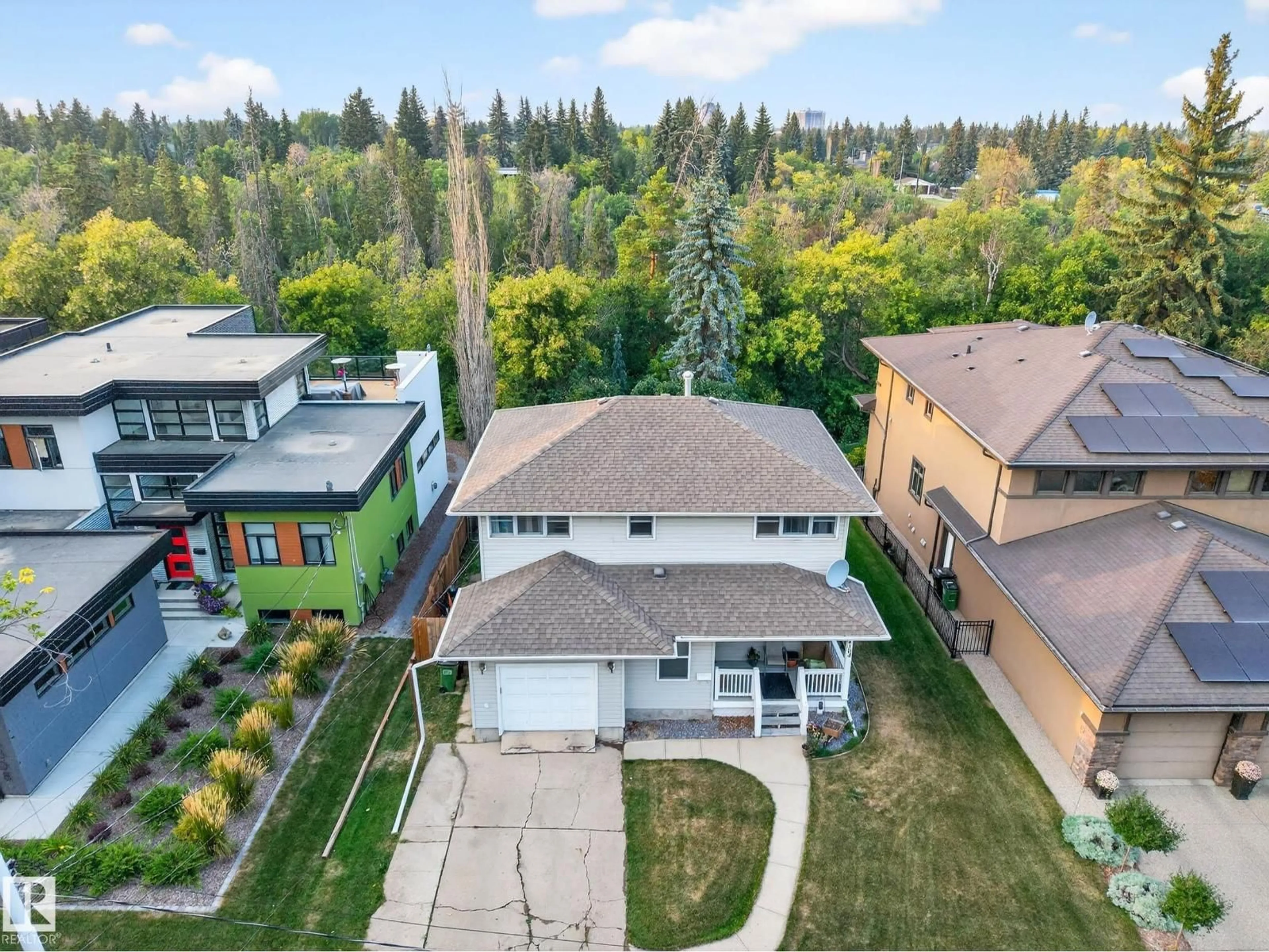 A pic from outside/outdoor area/front of a property/back of a property/a pic from drone, street for 14304 92A AV, Edmonton Alberta T5R5E2