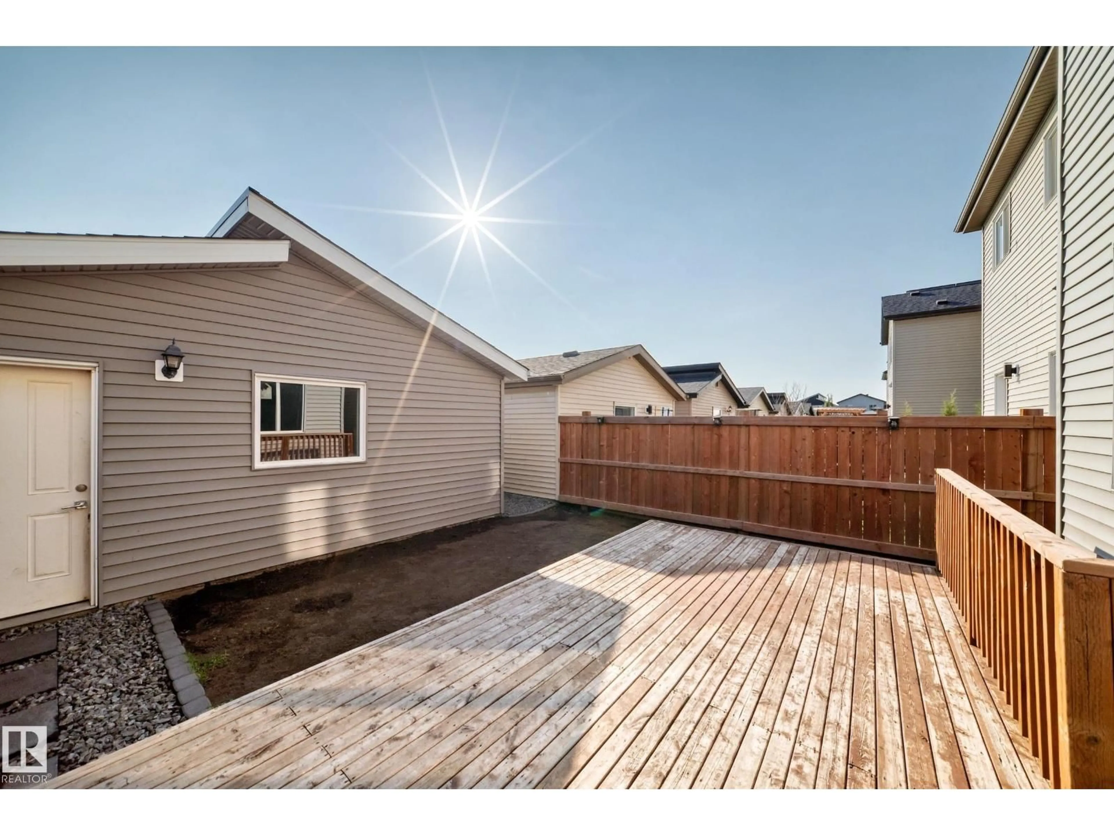 Patio, unknown for 725 BERG LO, Leduc Alberta T9E1G9