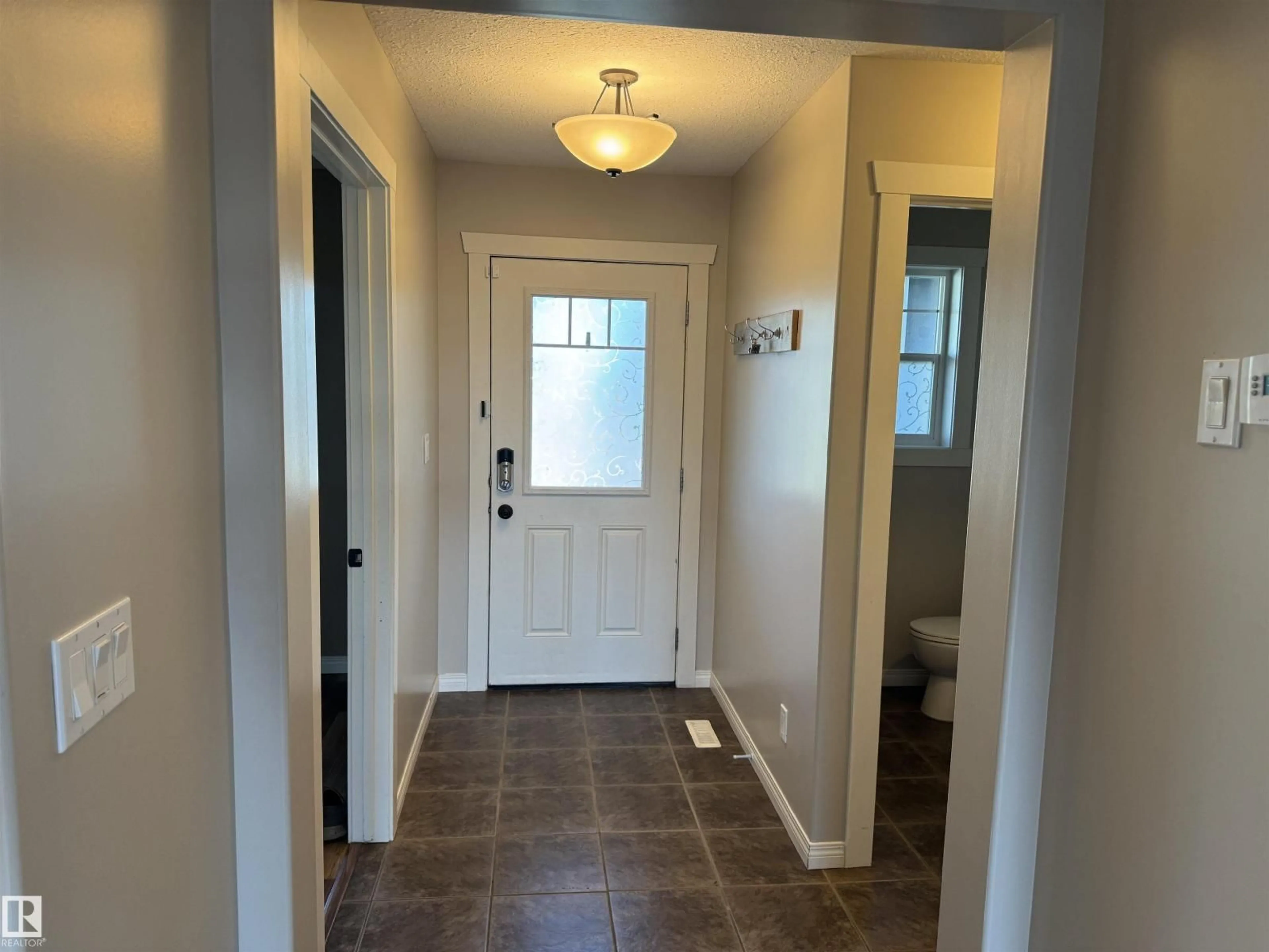 Indoor entryway for 4107 43 AV, Drayton Valley Alberta T7A0B4