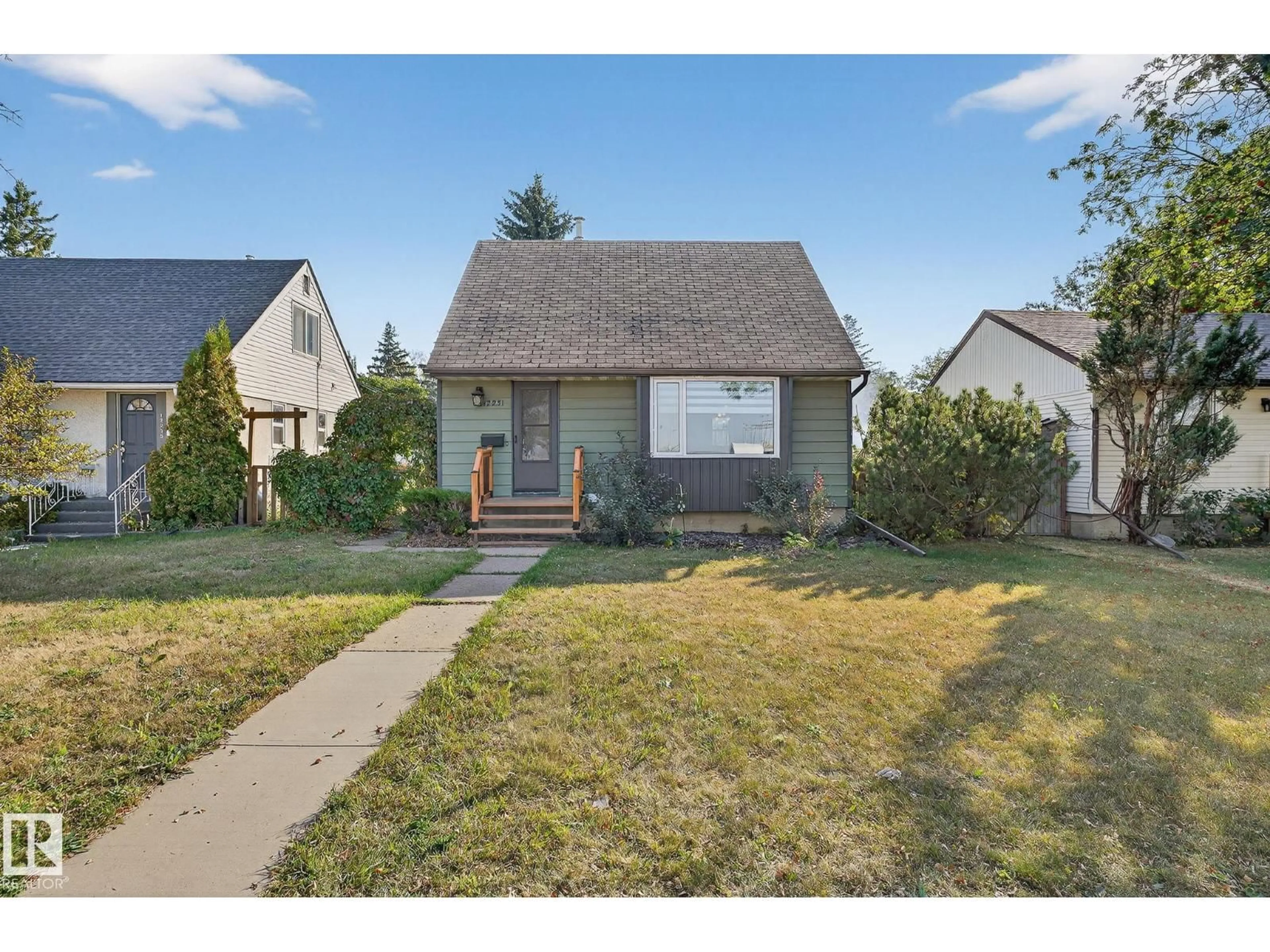 Unknown for NW - 12231 107 ST, Edmonton Alberta T5G2S9