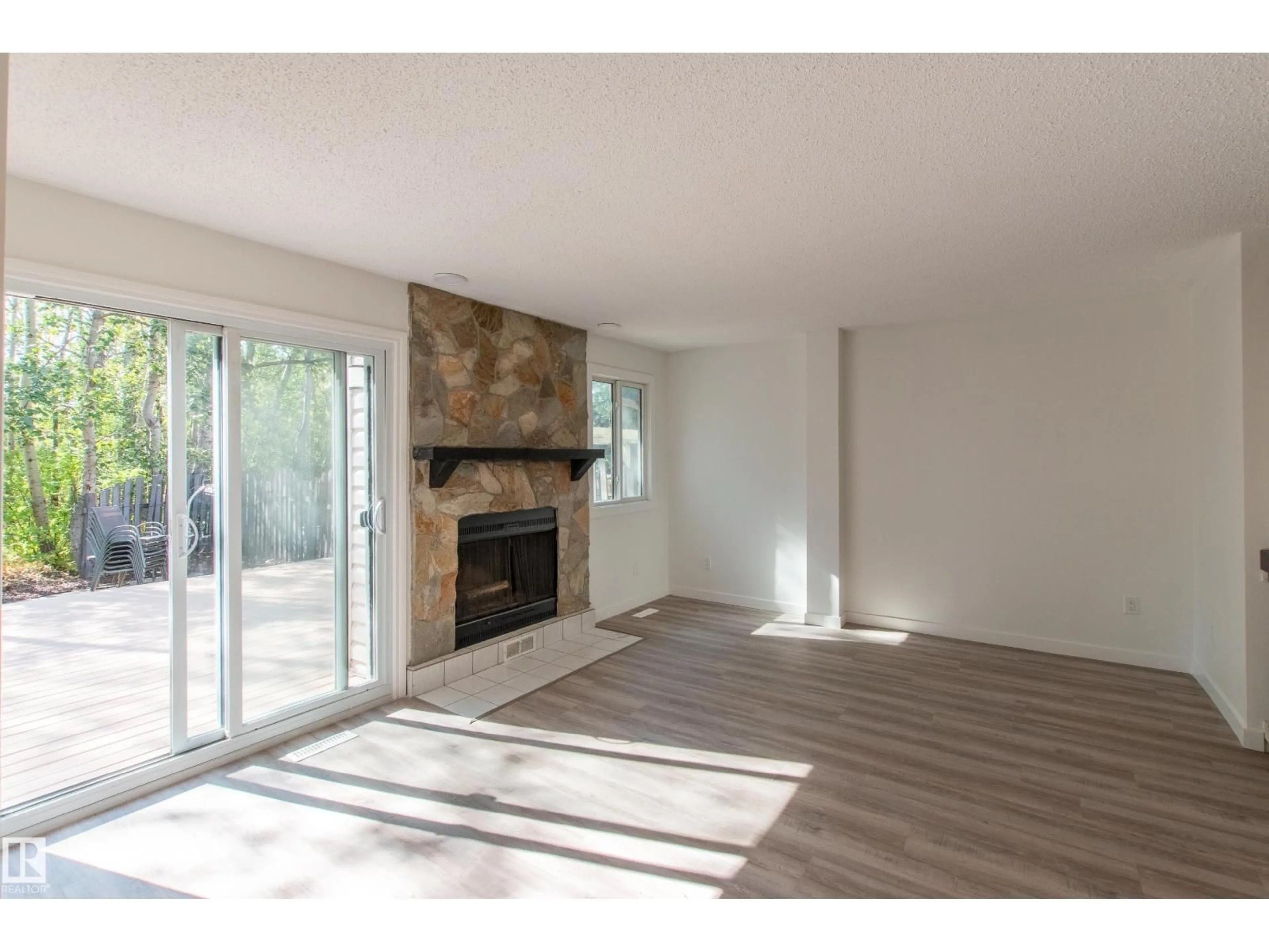 A pic of a room for 17319 60 AV, Edmonton Alberta T6M1E9