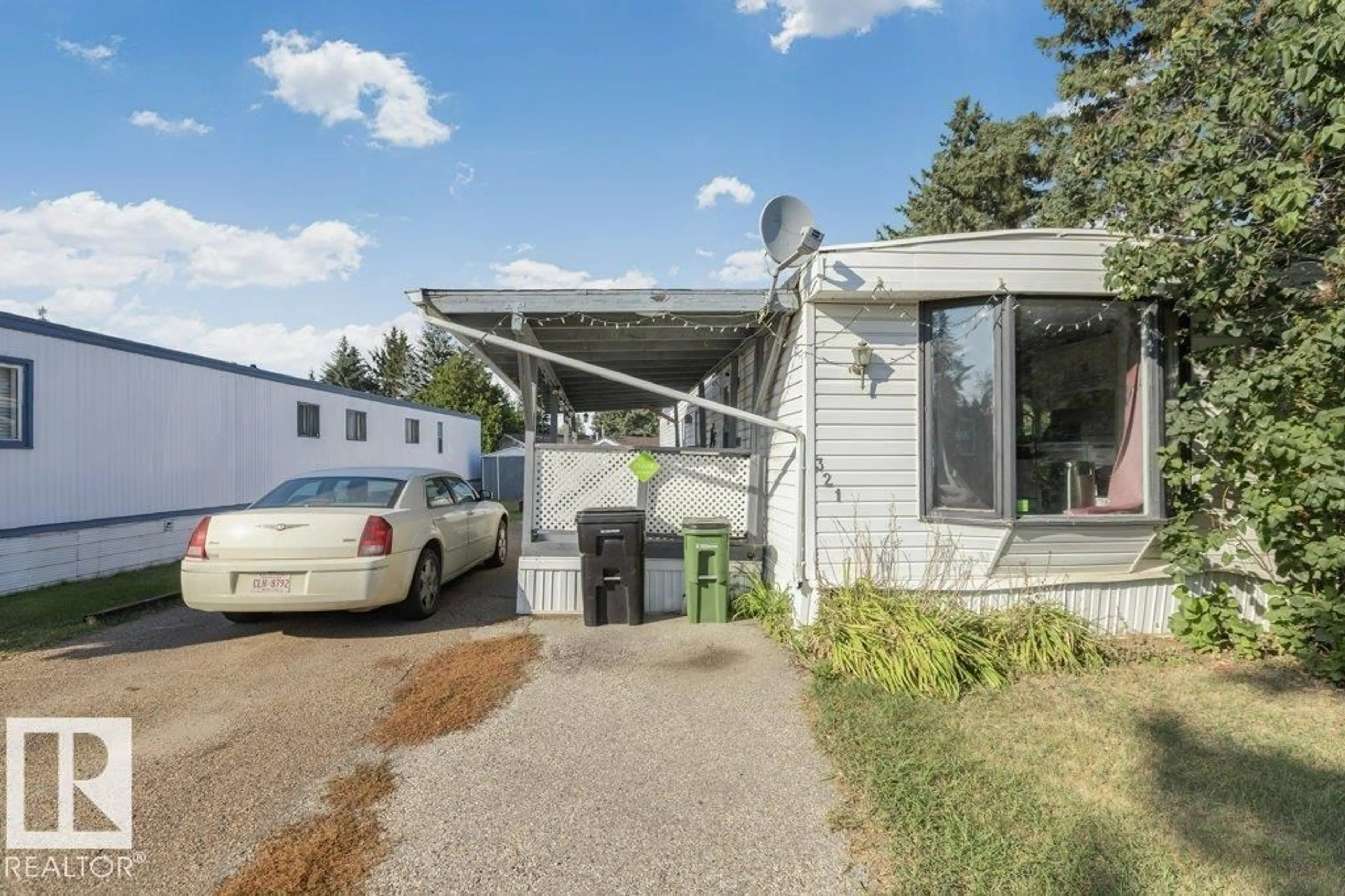 Home with vinyl exterior material, street for 321 WESTBROOK WY, Edmonton Alberta T5S1T6