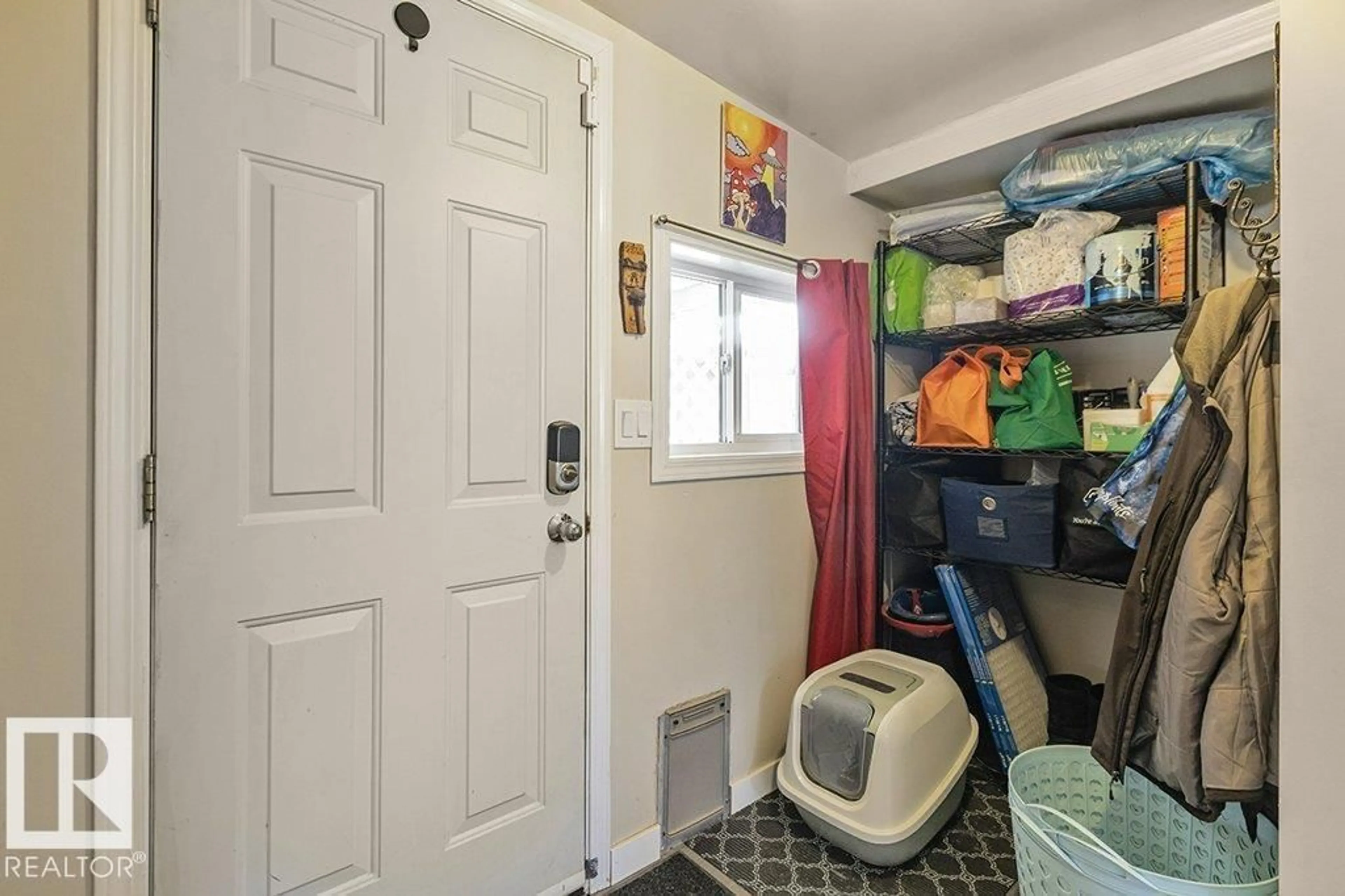 Indoor entryway for NW - 862 WEST COAST BA, Edmonton Alberta T5S1T6