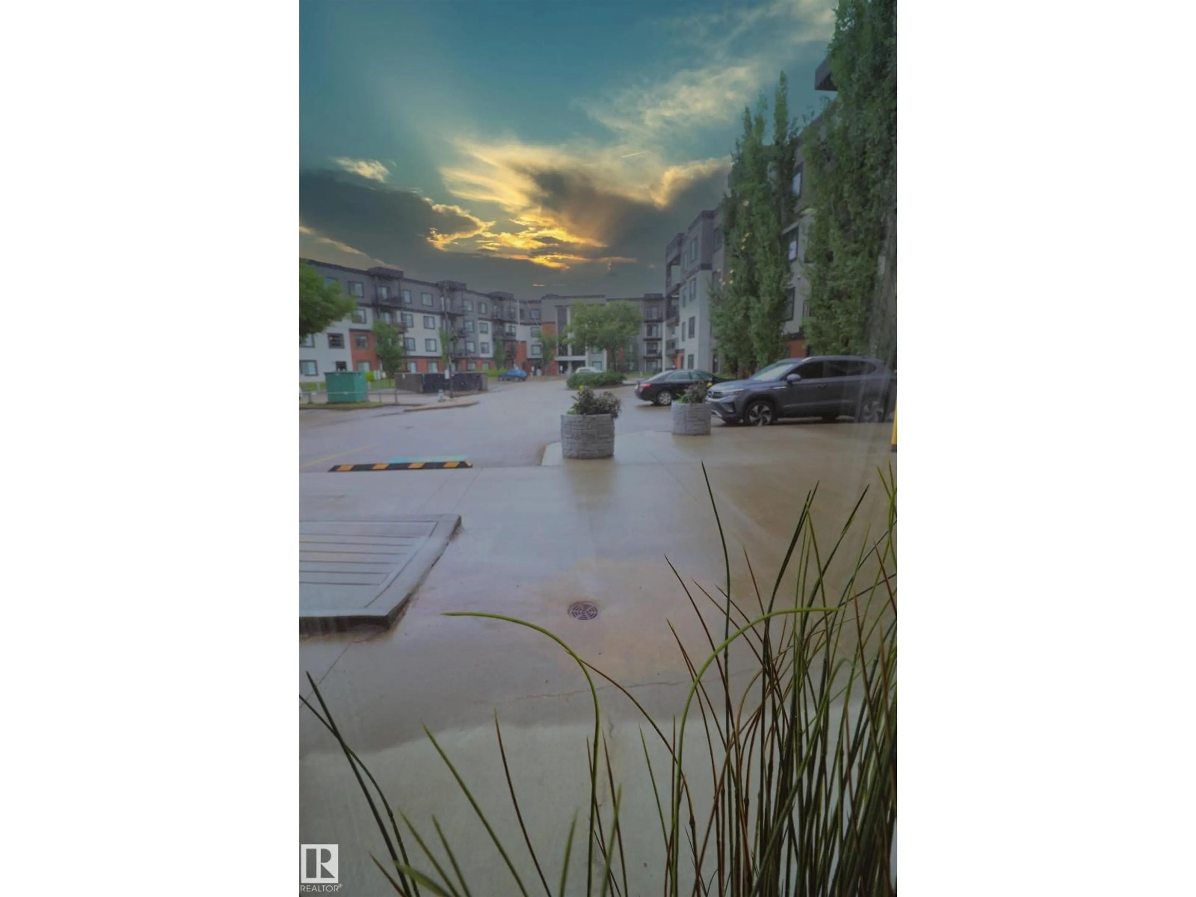 Blurry image for #110 - 1144 ADAMSON DR, Edmonton Alberta T6W2X7