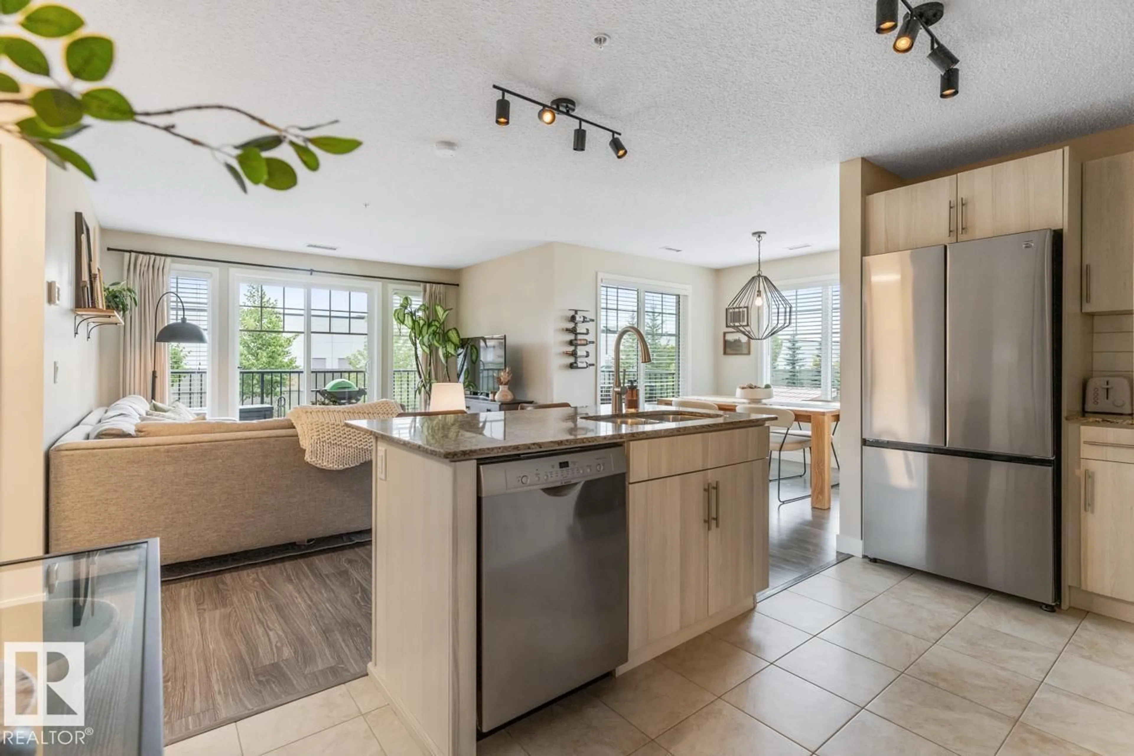 Open concept kitchen, ceramic/tile floor for 2 - 1203 AUGUSTINE CR, Sherwood Park Alberta T8H0X8