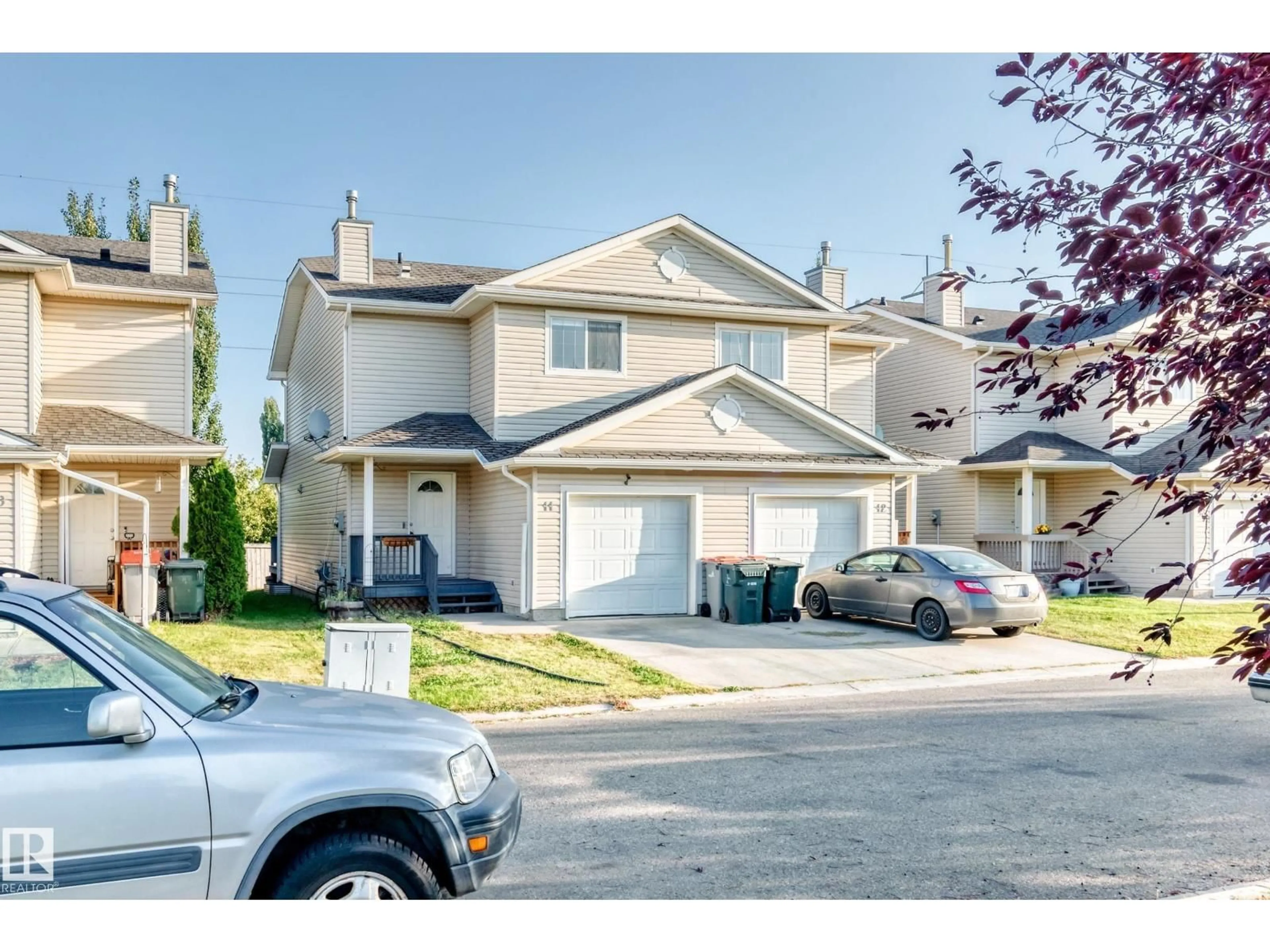 A pic from outside/outdoor area/front of a property/back of a property/a pic from drone, street for 11 GRAYWOOD TC, Stony Plain Alberta T7Z0A6