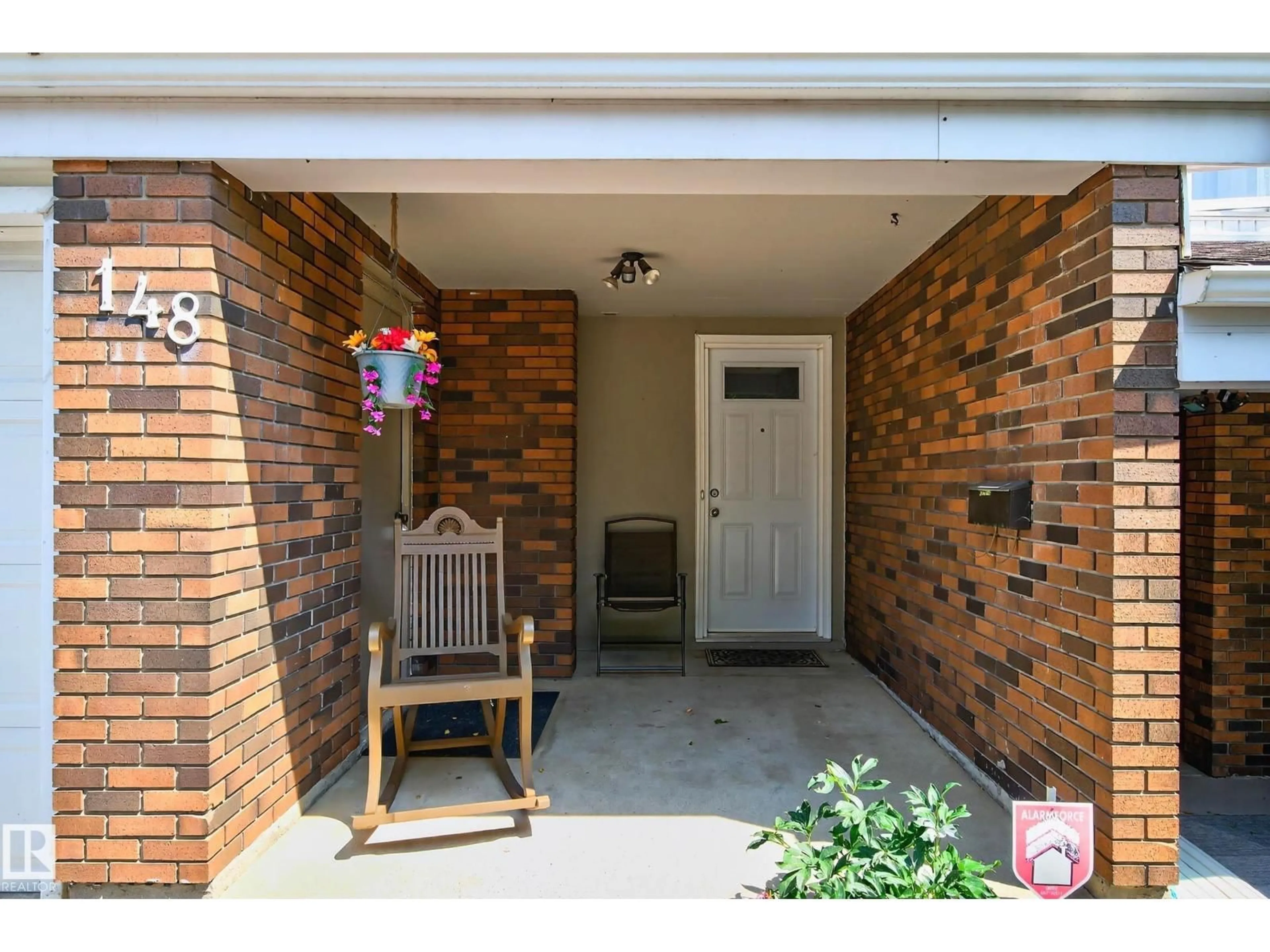 Indoor entryway for 148 GREAT OA, Sherwood Park Alberta T8A0V8