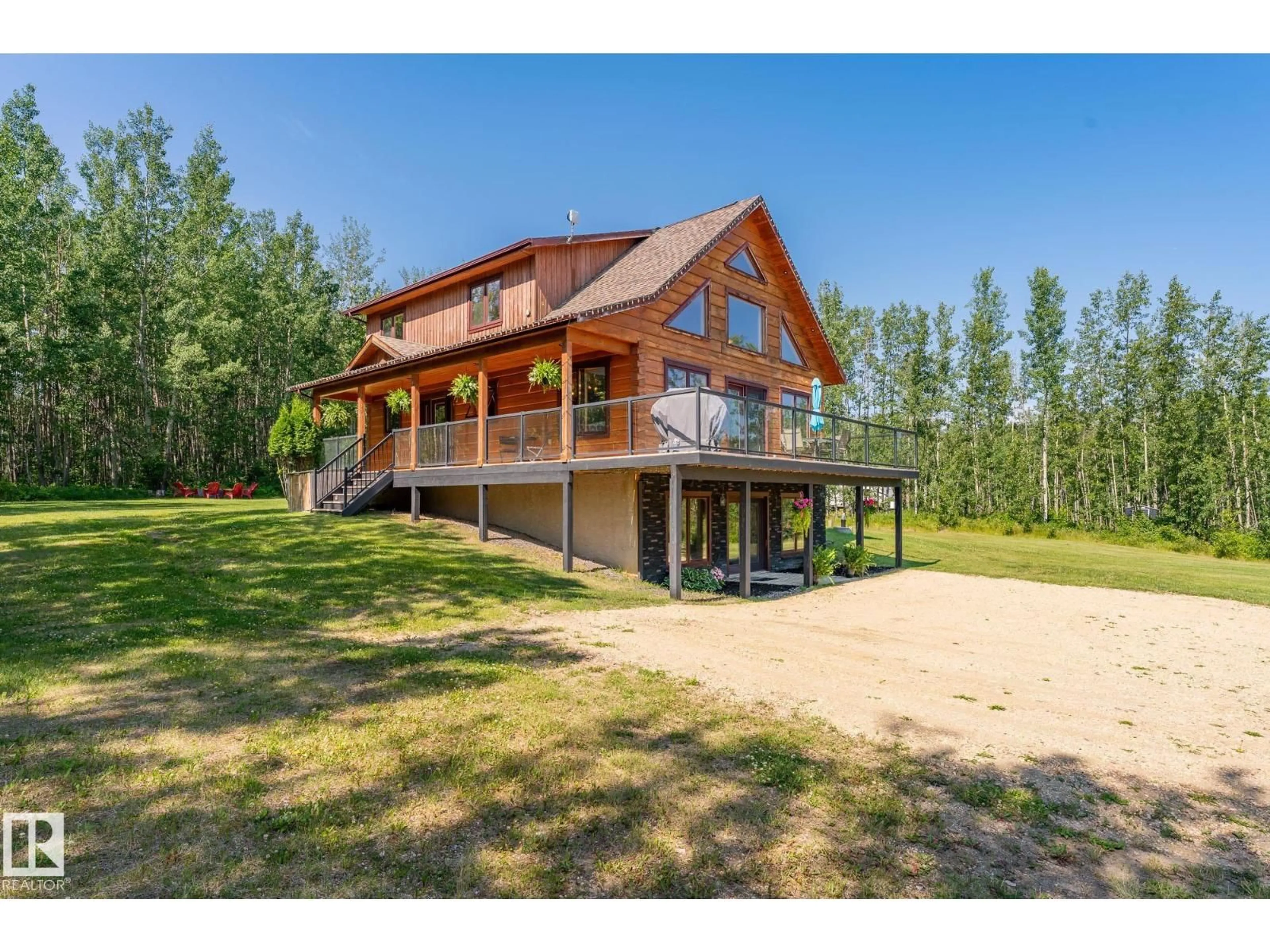A pic from outside/outdoor area/front of a property/back of a property/a pic from drone, unknown for 462054 RGE ROAD 11, Rural Wetaskiwin County Alberta T0C2V0