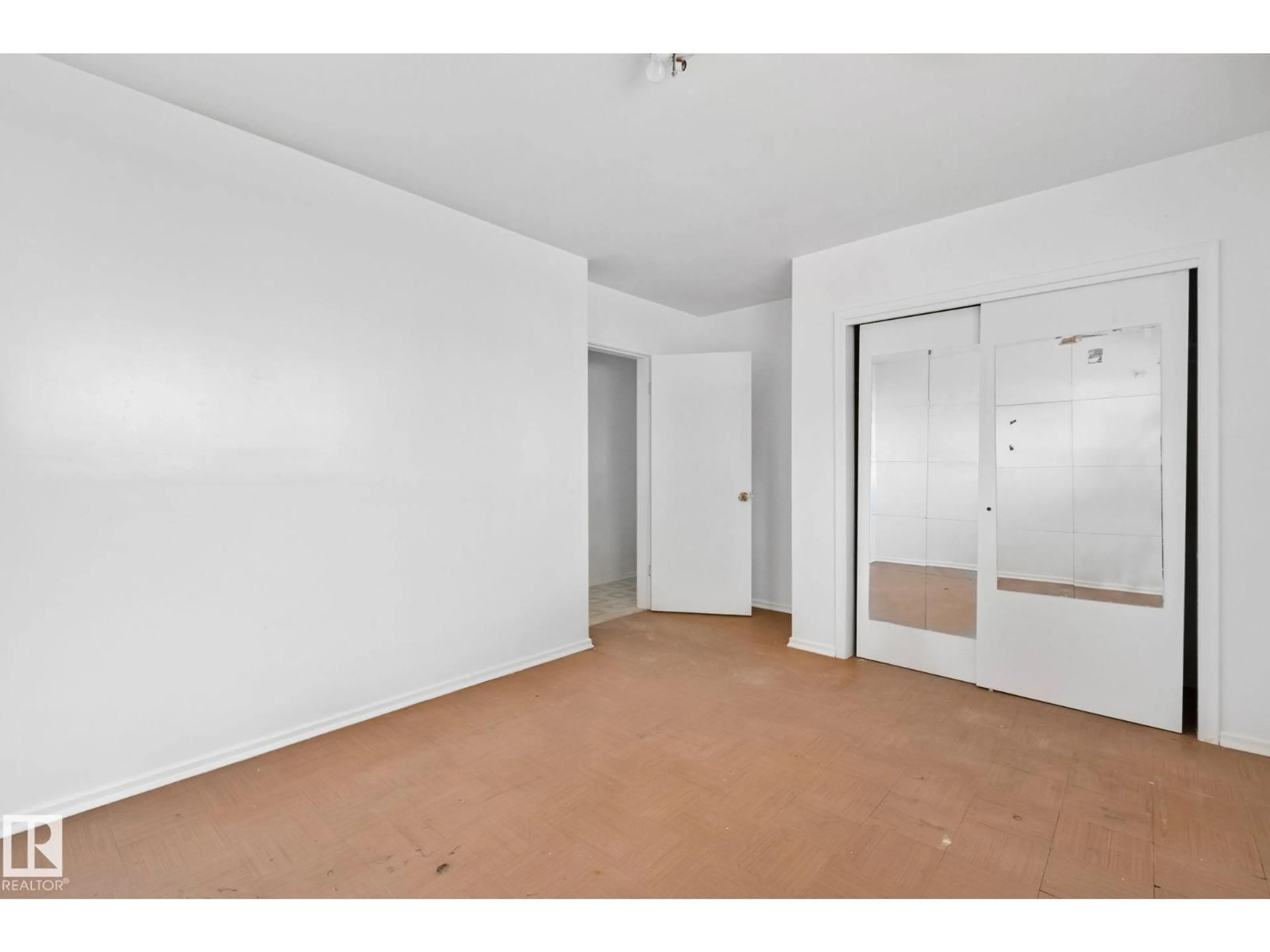 A pic of a room for NW - 12350 82 ST, Edmonton Alberta T5B2X2