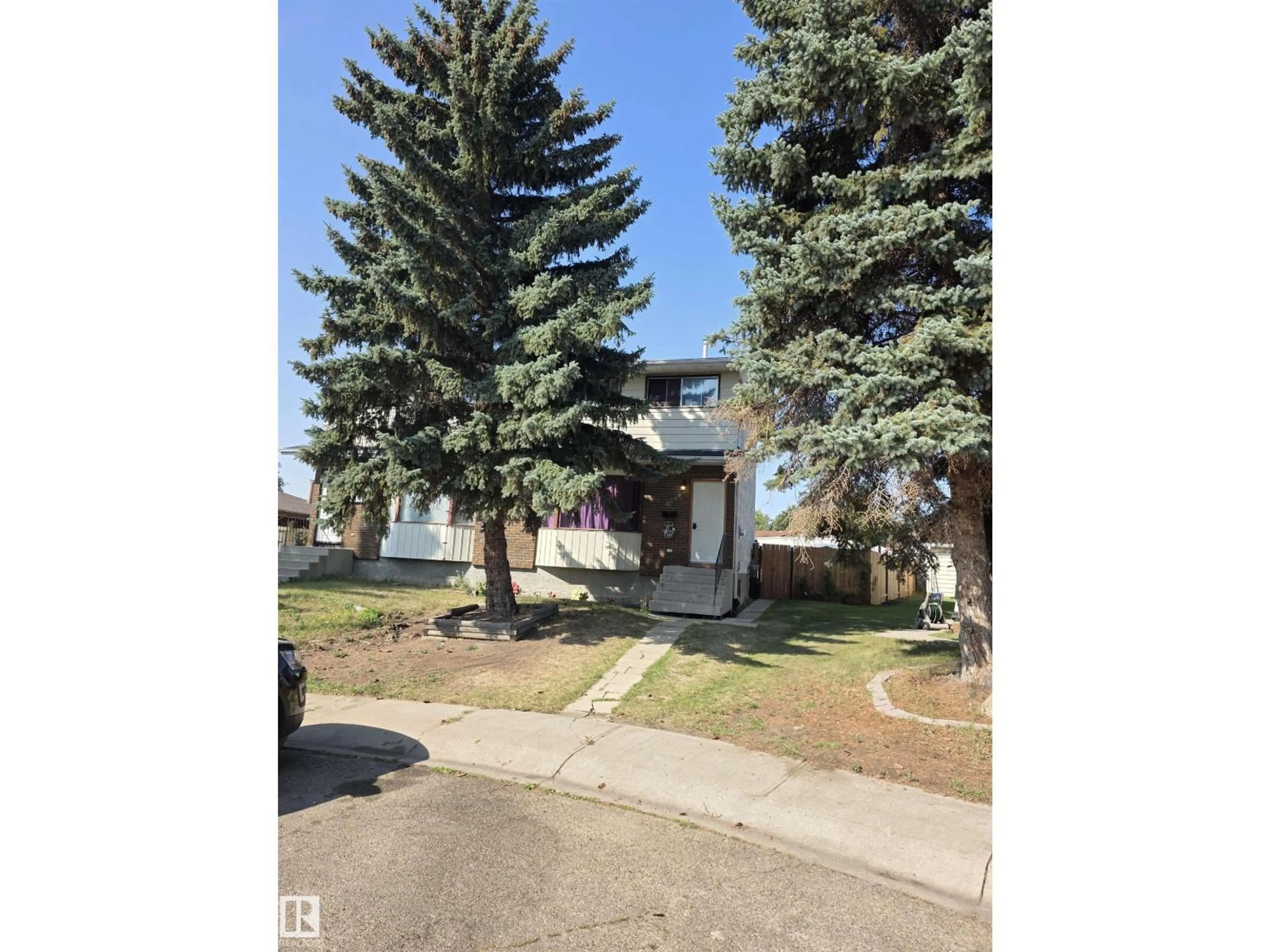 A pic from outside/outdoor area/front of a property/back of a property/a pic from drone, street for NW - 6340 34A ST, Edmonton Alberta T6L1E4
